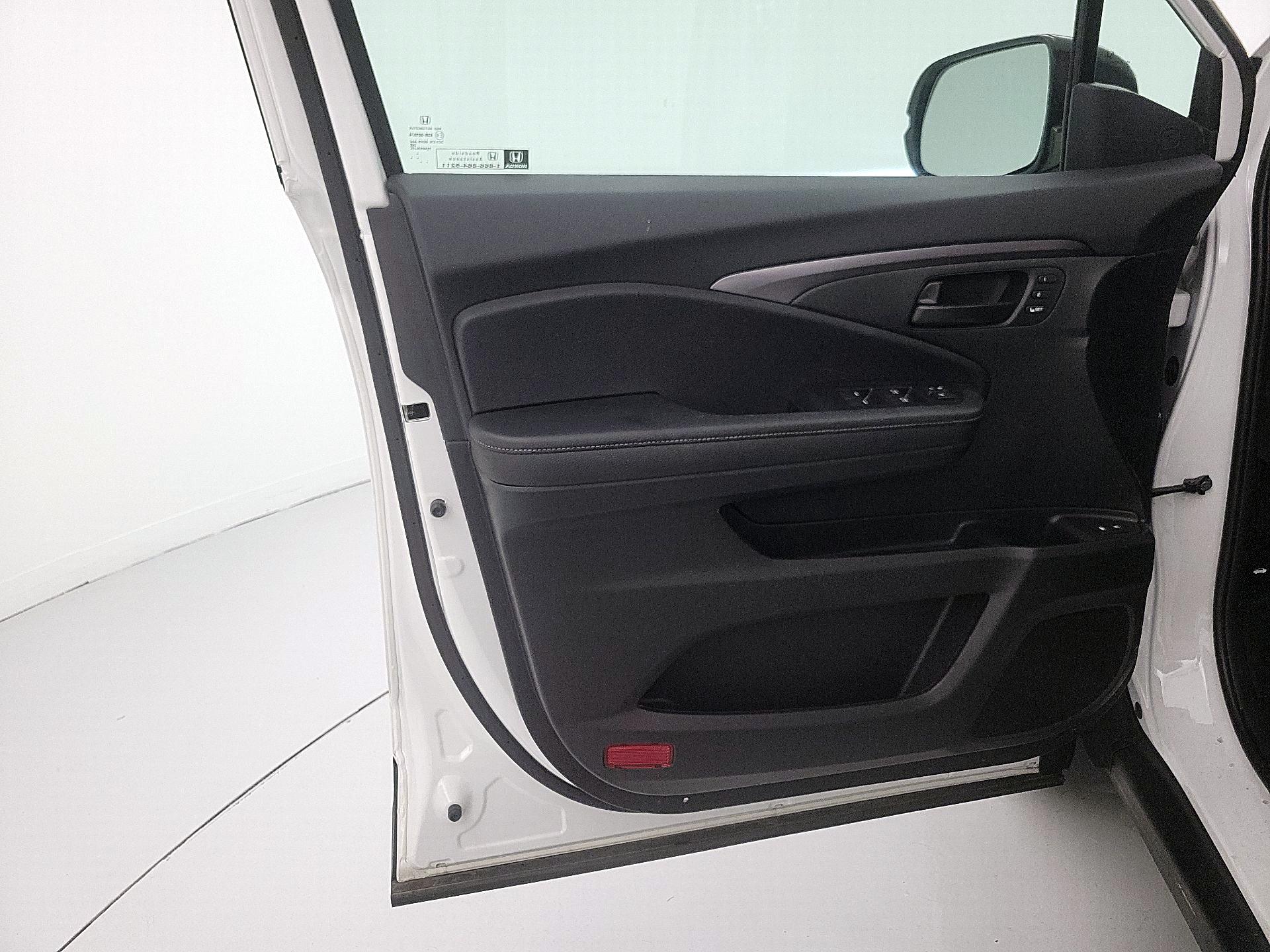 Thumbnail: 2025 Honda Passport - 12