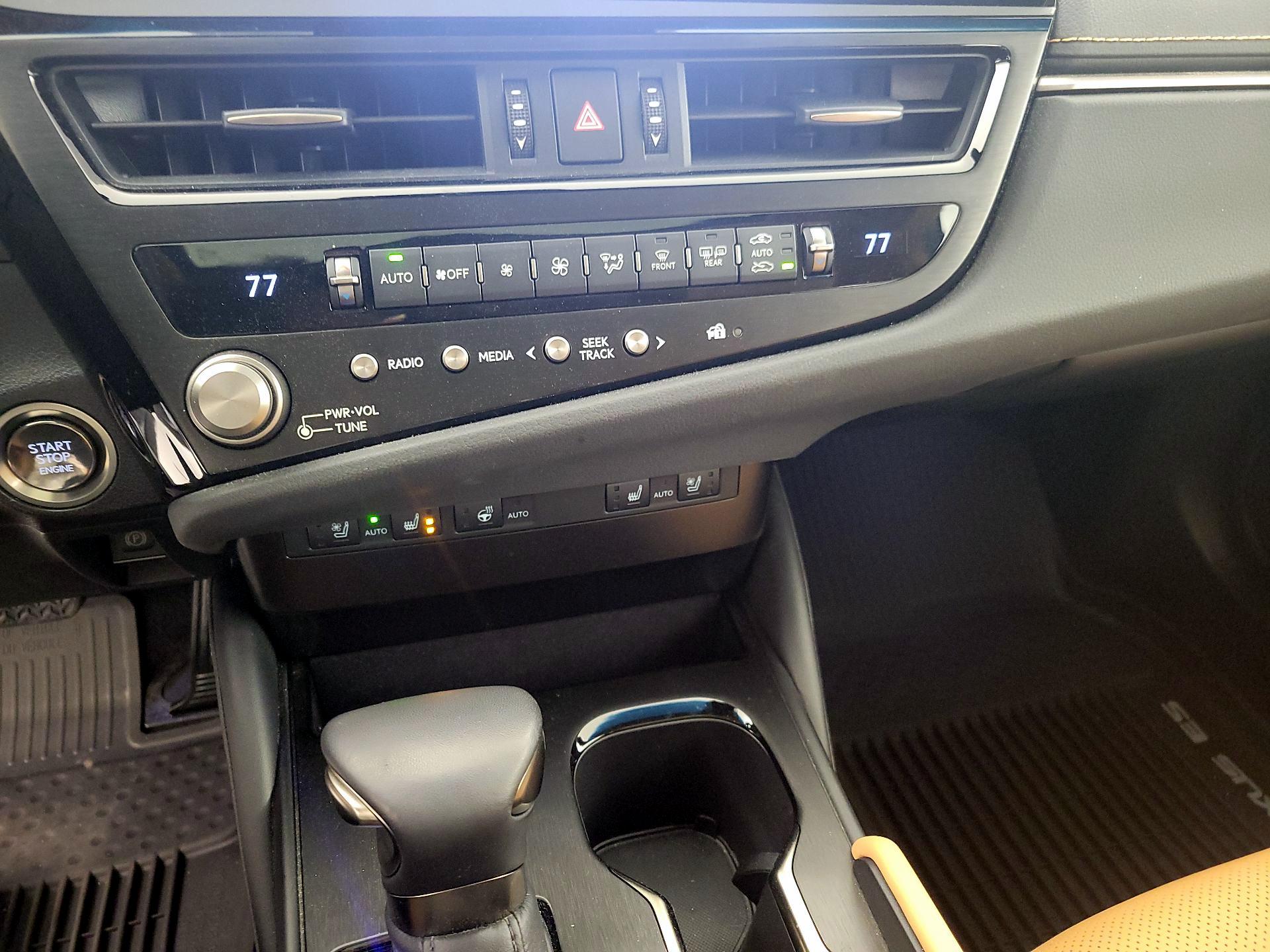 Thumbnail: 2025 Lexus ES - 16