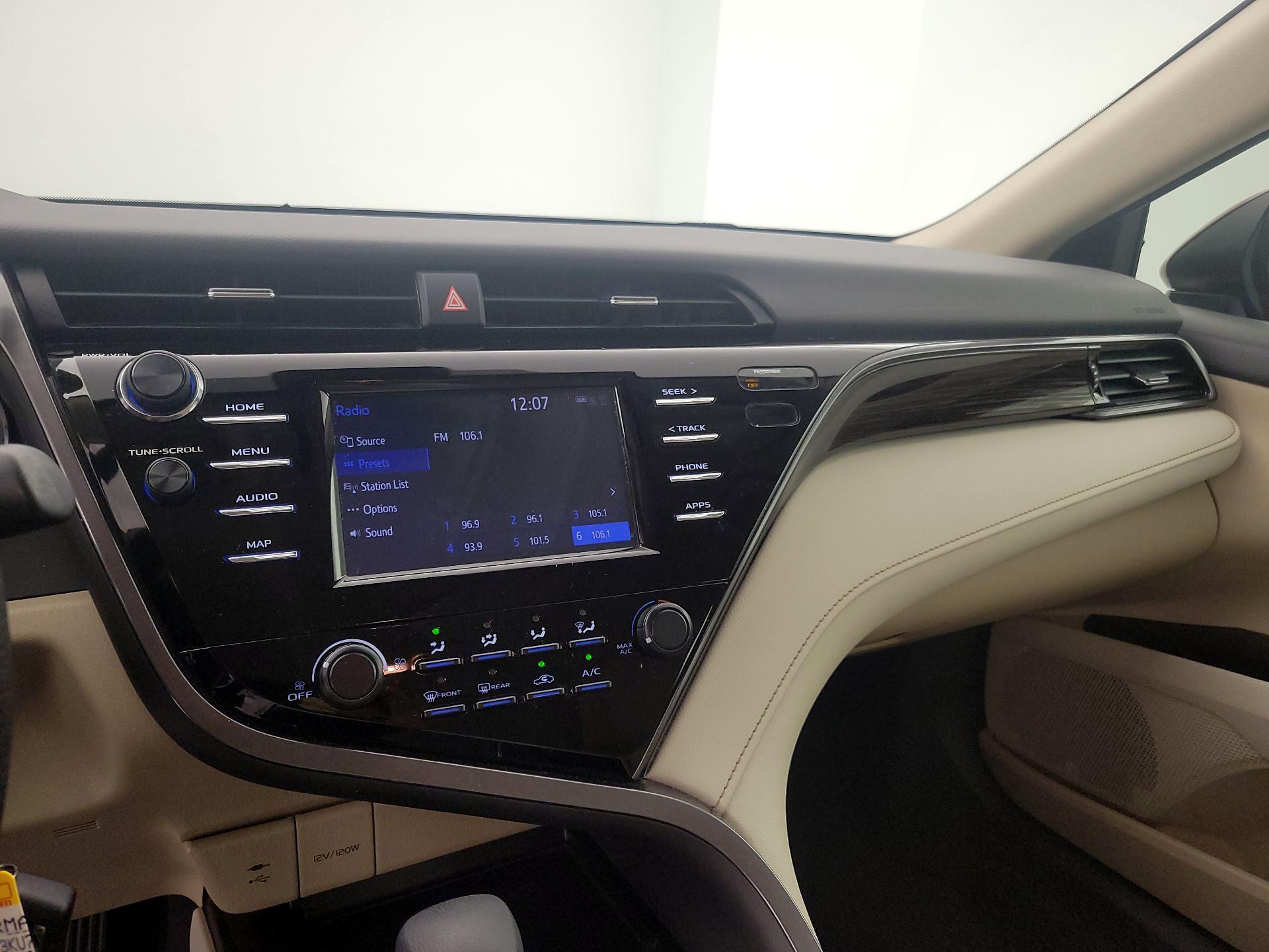 Thumbnail: 2019 Toyota Camry - 15