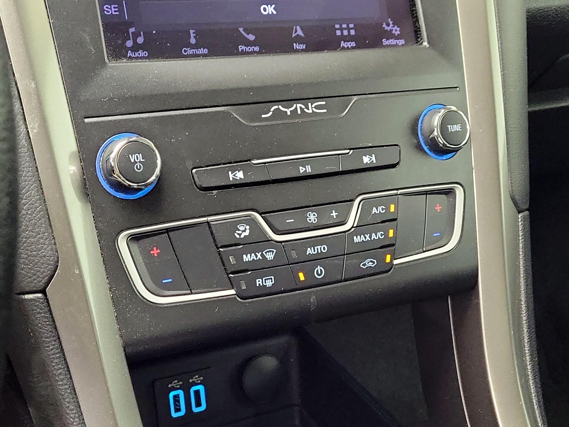 Thumbnail: 2019 Ford Fusion - 16