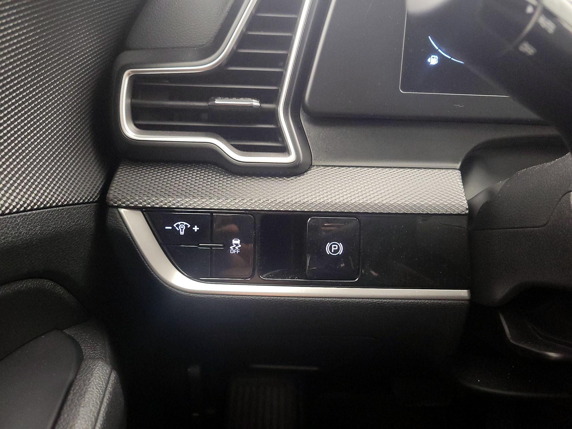 Thumbnail: 2025 Kia Sportage - 13