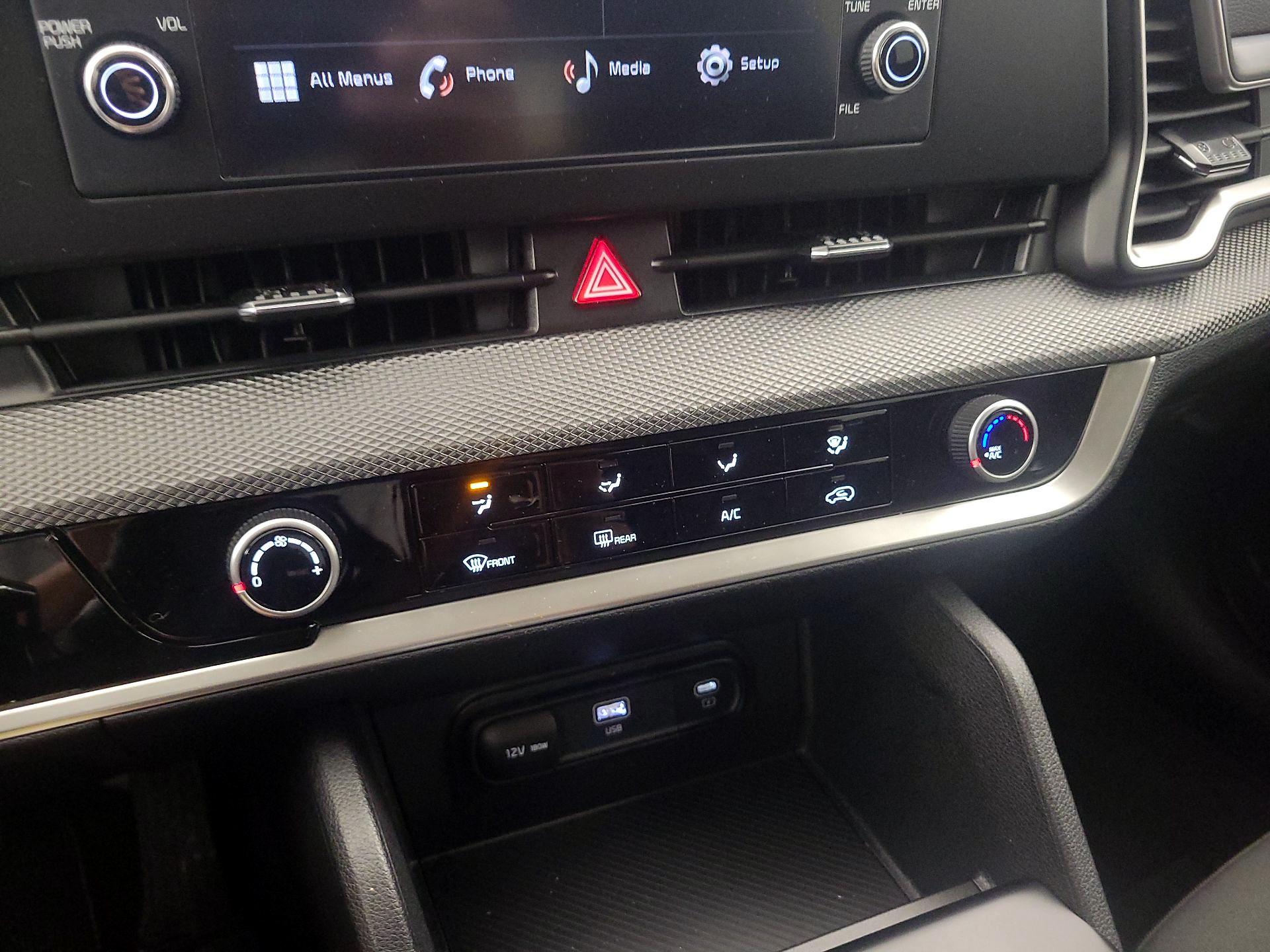 Thumbnail: 2025 Kia Sportage - 16