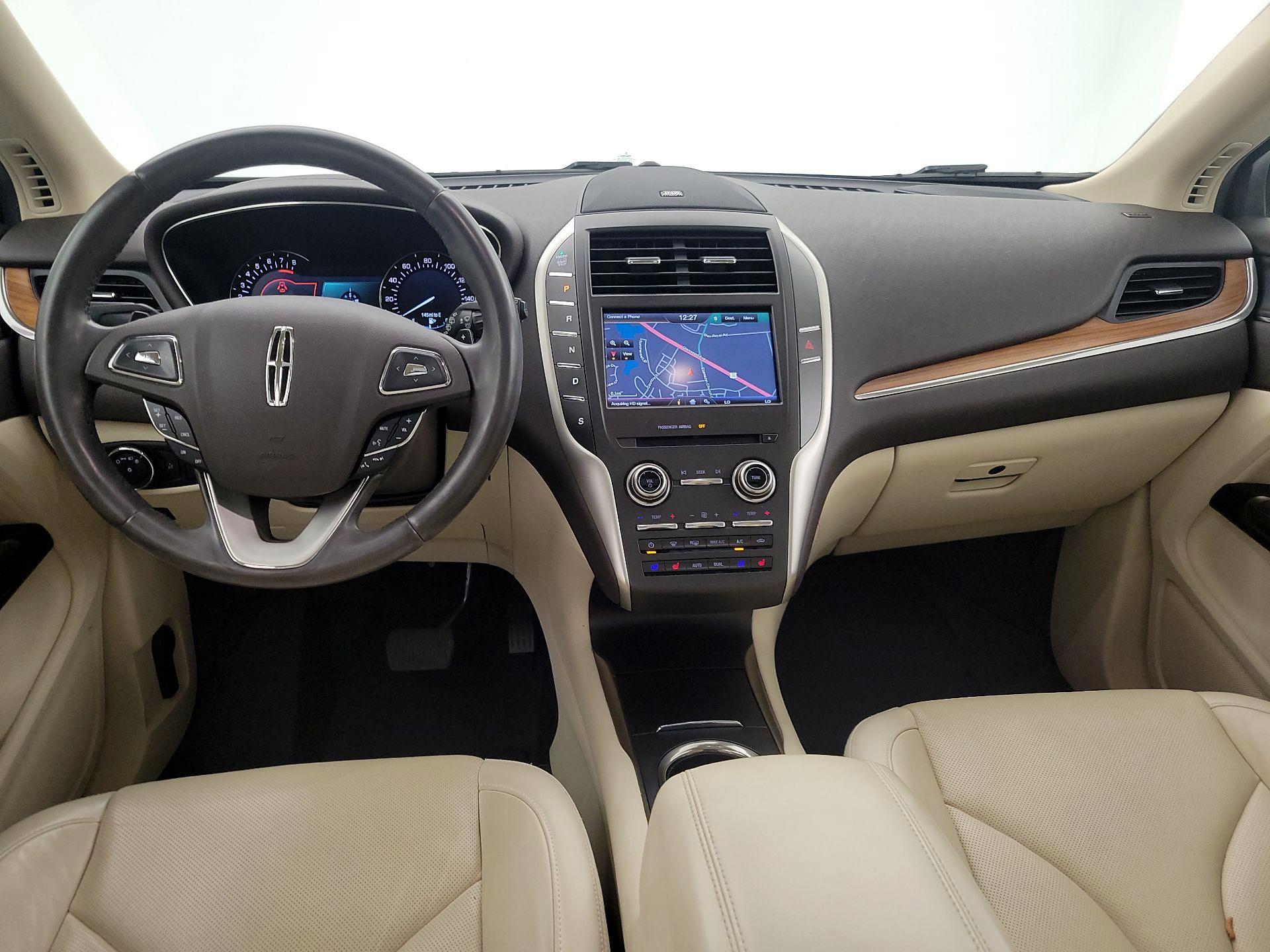 Thumbnail: 2015 Lincoln MKC - 9