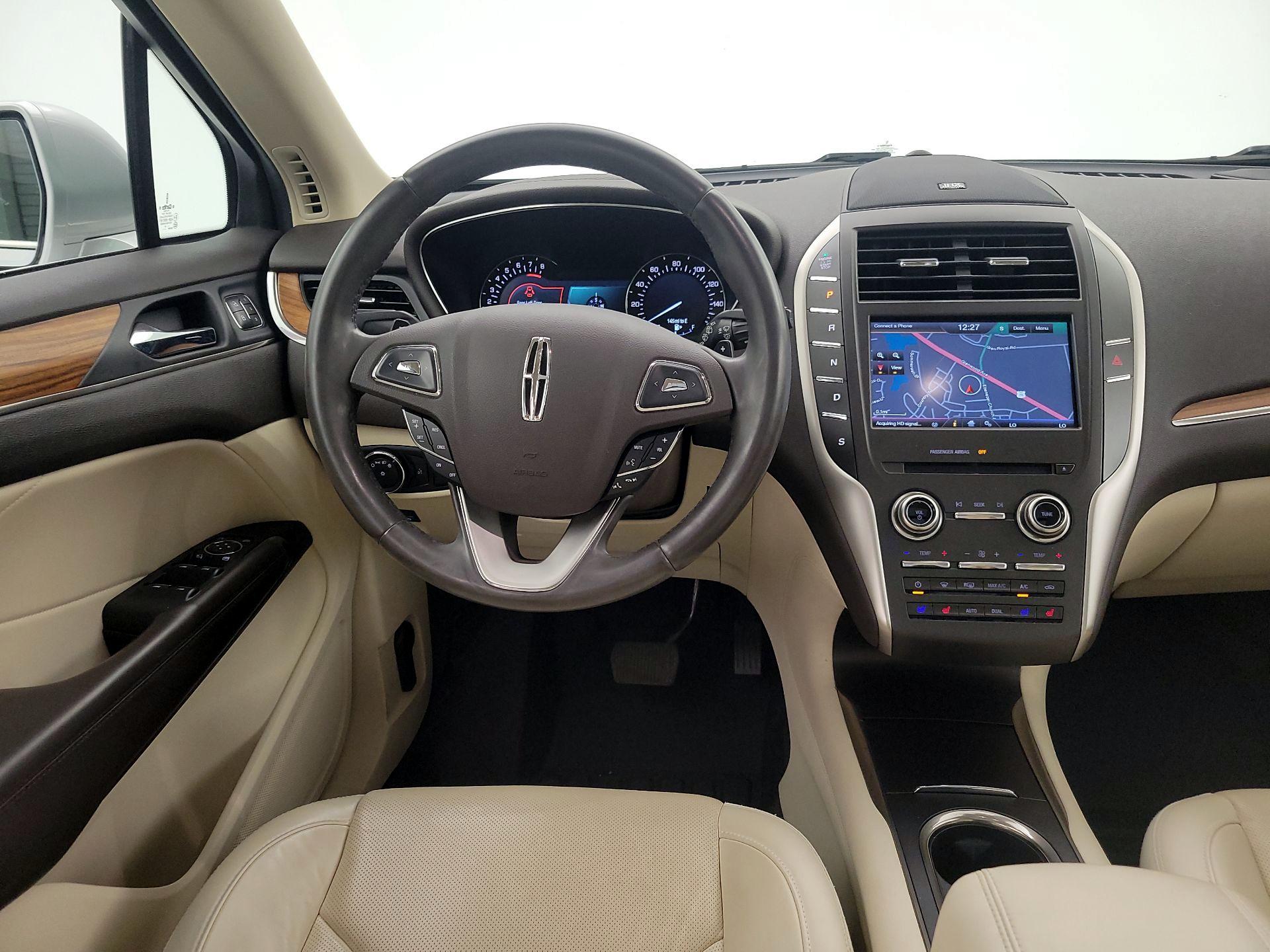 Thumbnail: 2015 Lincoln MKC - 10