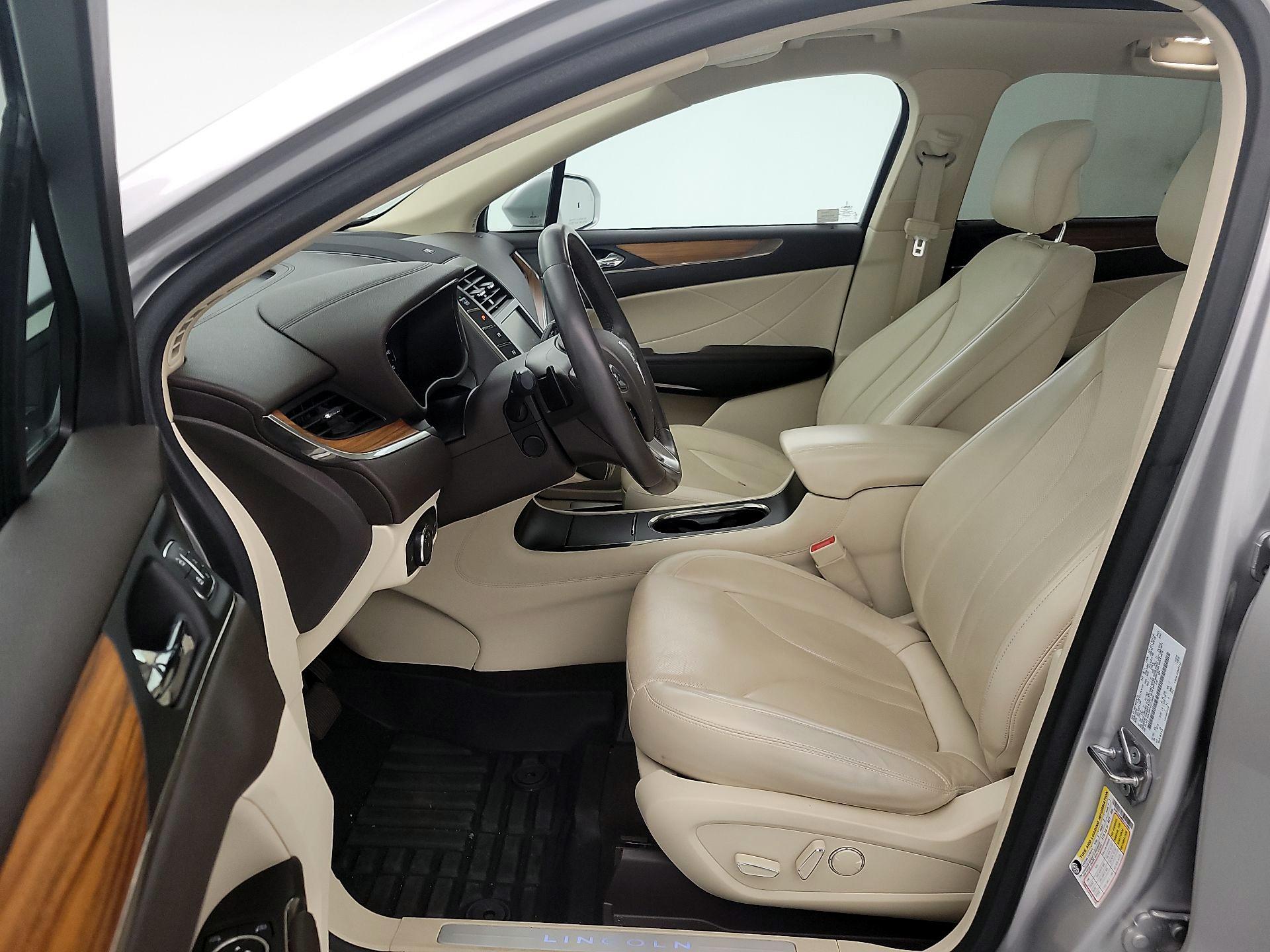 Thumbnail: 2015 Lincoln MKC - 11