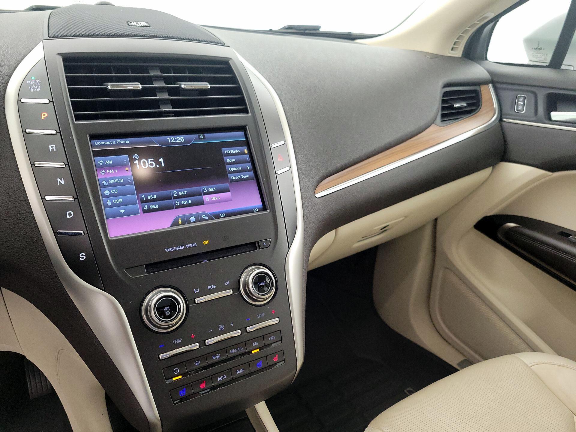 Thumbnail: 2015 Lincoln MKC - 16