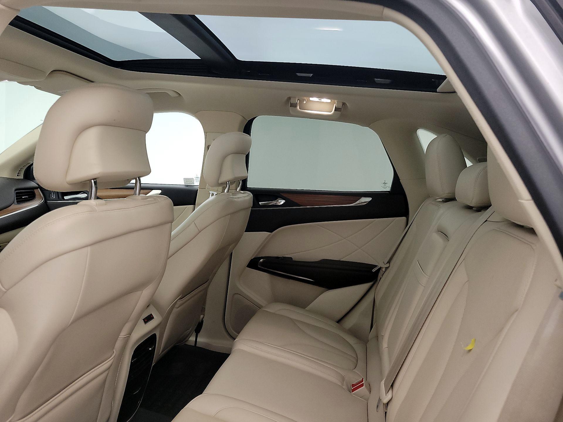 Thumbnail: 2015 Lincoln MKC - 20