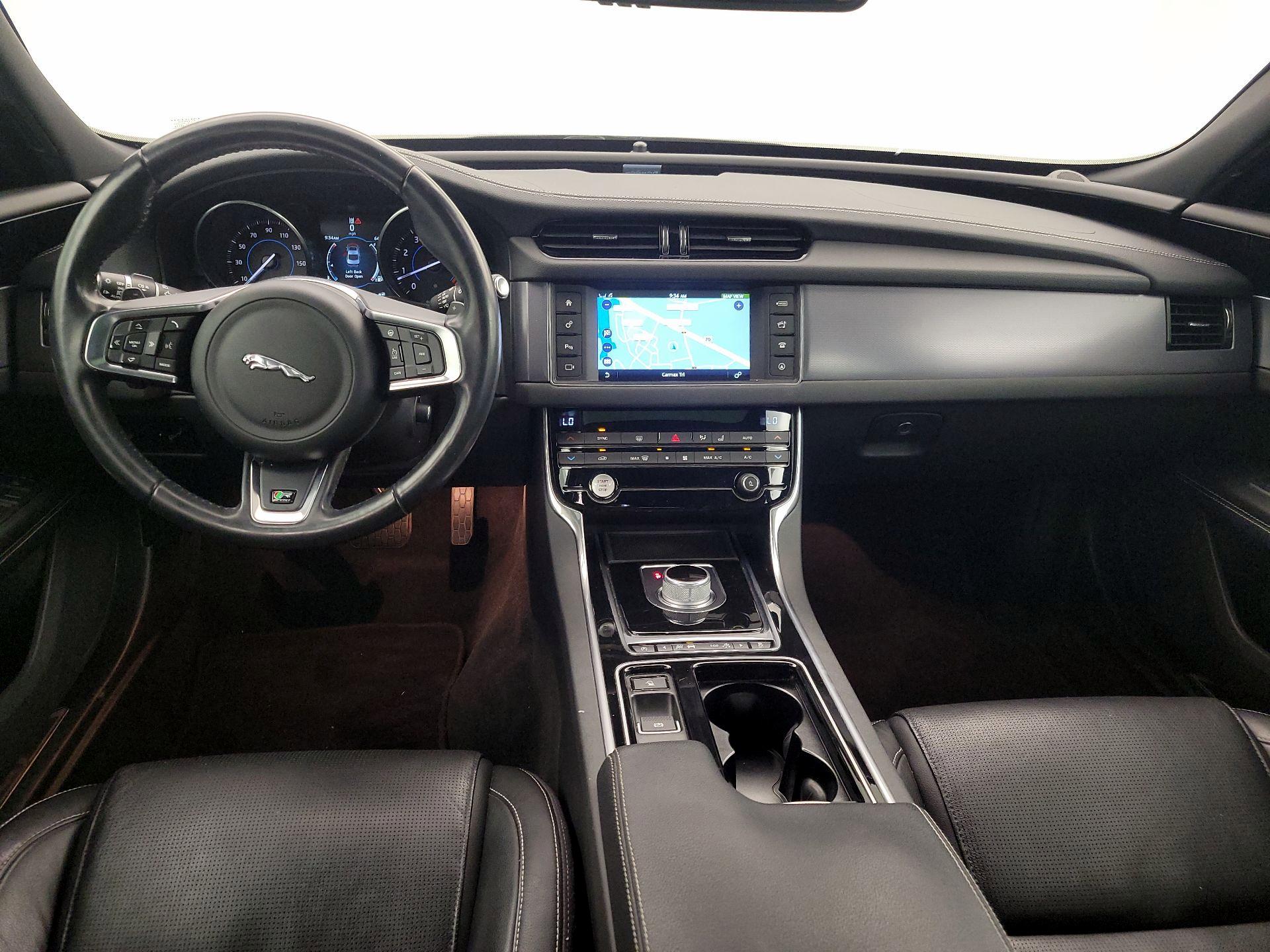 Thumbnail: 2016 Jaguar XF - 9