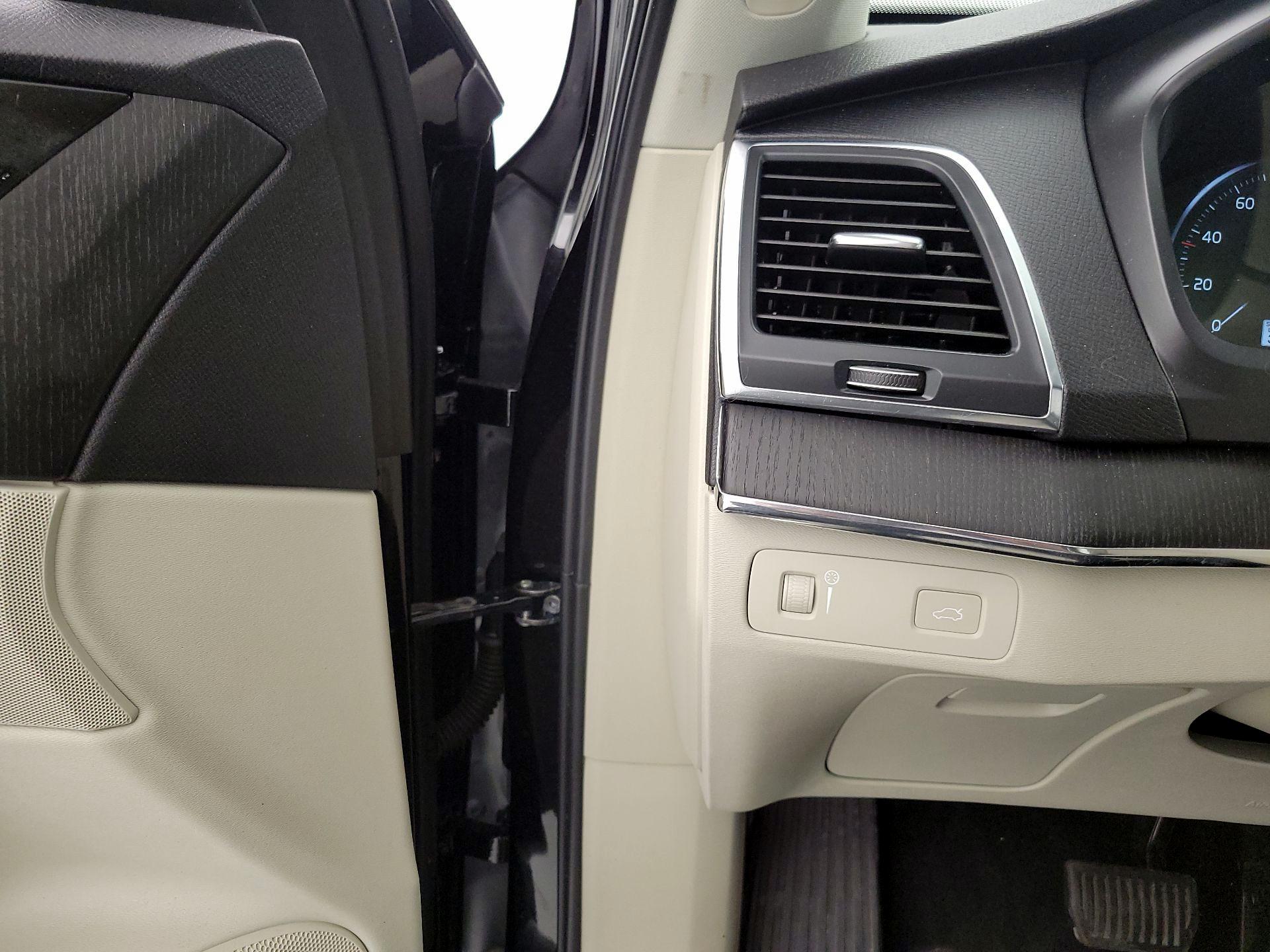 Thumbnail: 2020 Volvo XC90 - 13