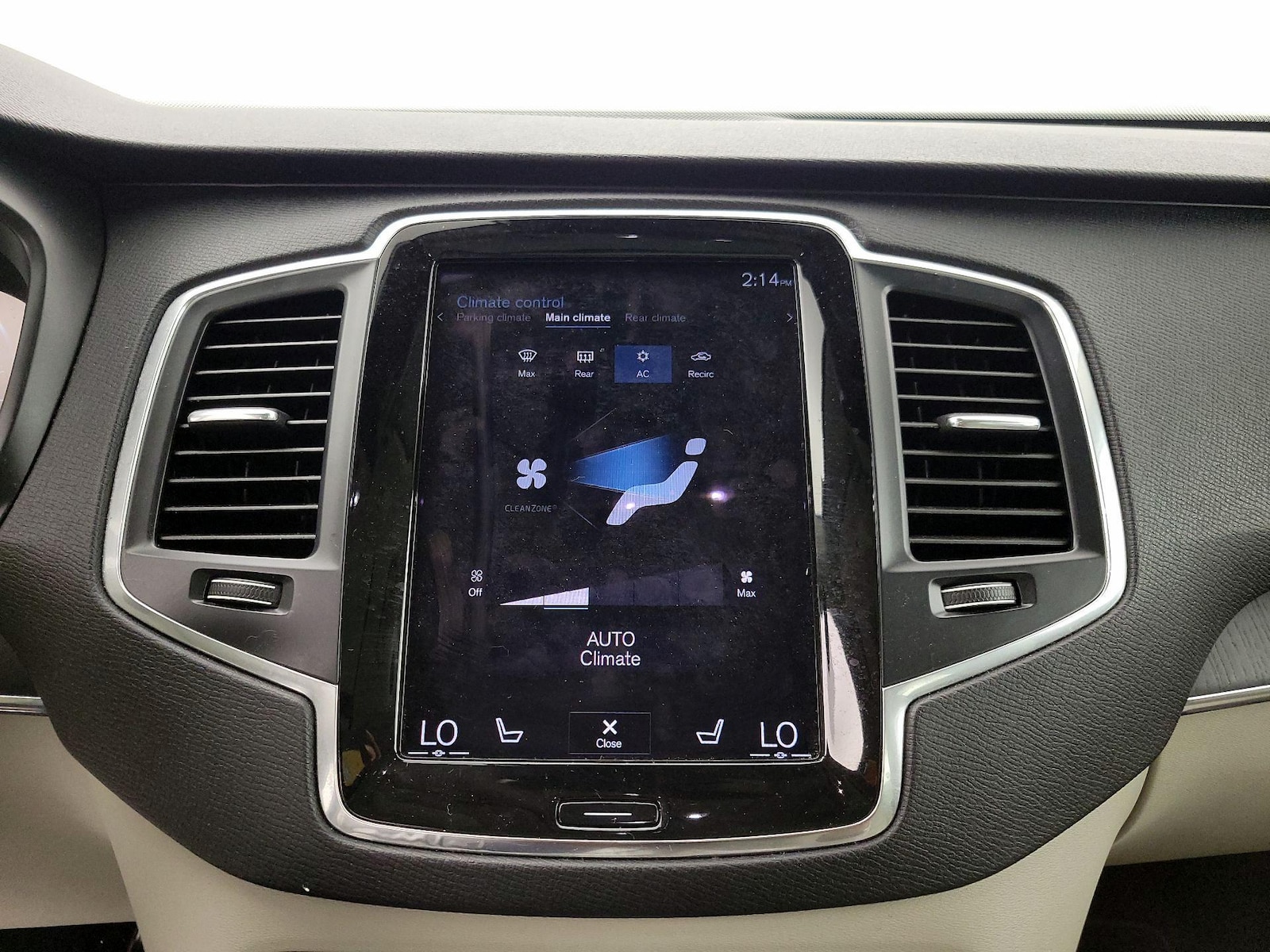 2020 Volvo XC90 Momentum - Photo 18