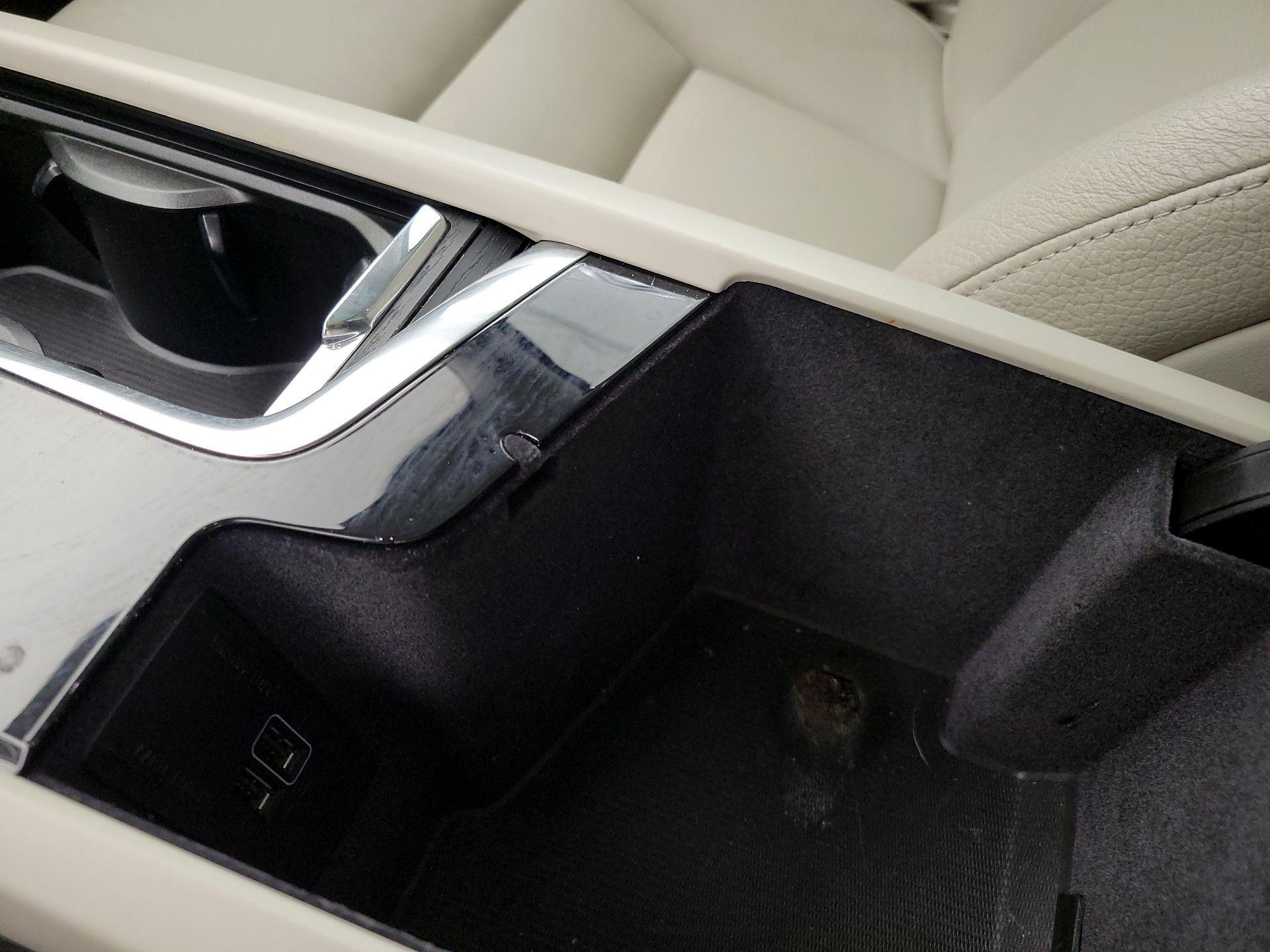 Thumbnail: 2020 Volvo XC90 - 19