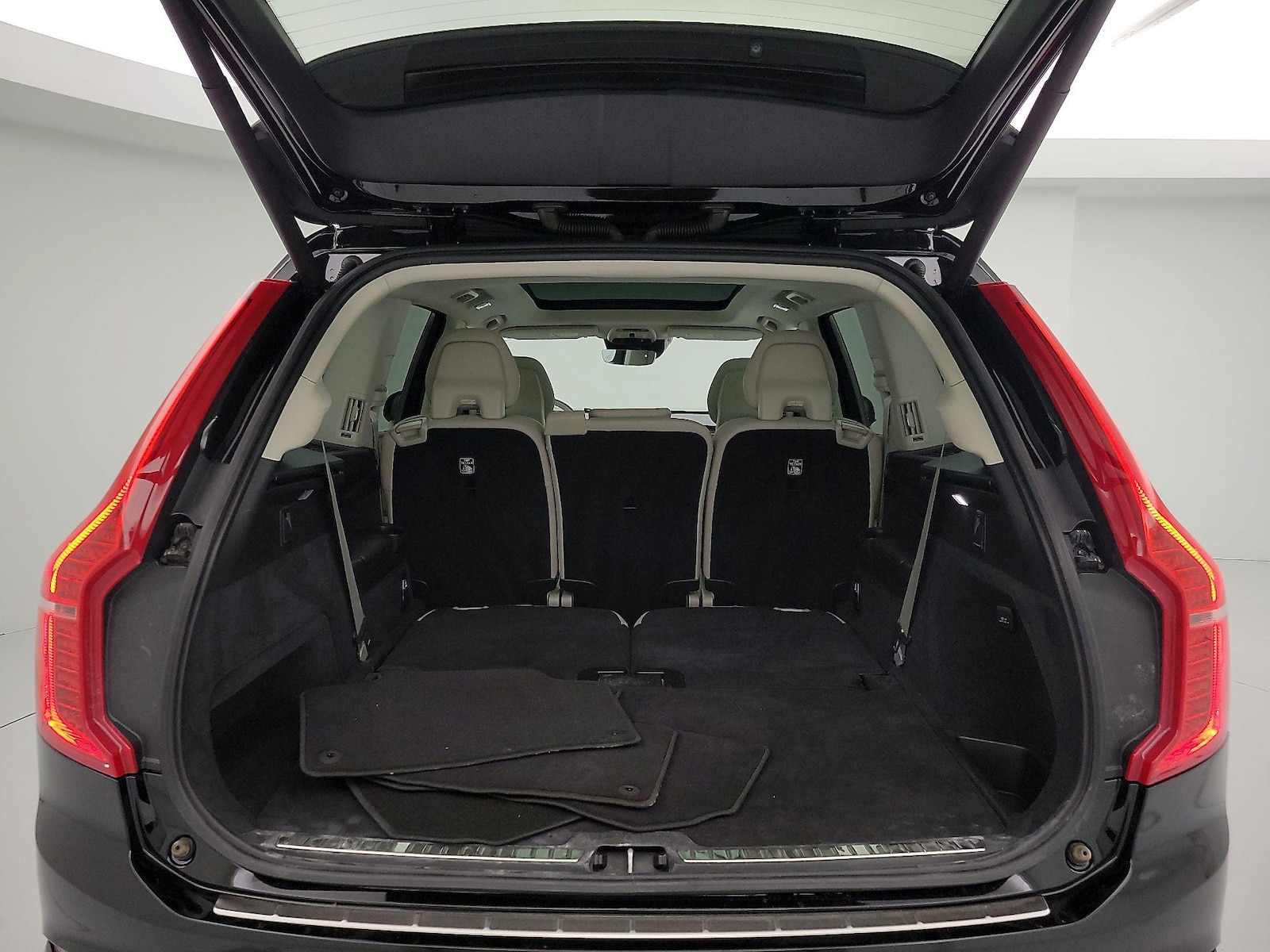 2020 Volvo XC90 Momentum - Photo 25