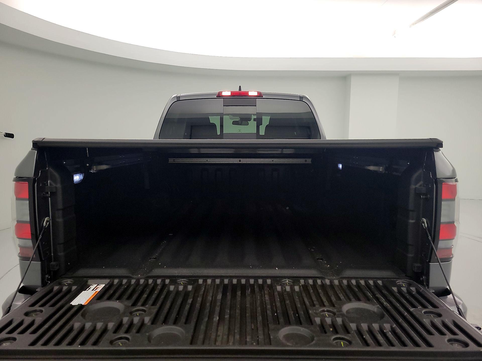 Thumbnail: 2025 Nissan Frontier - 20