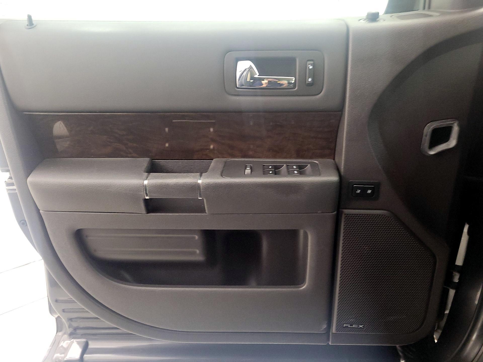 Thumbnail: 2016 Ford Flex - 12