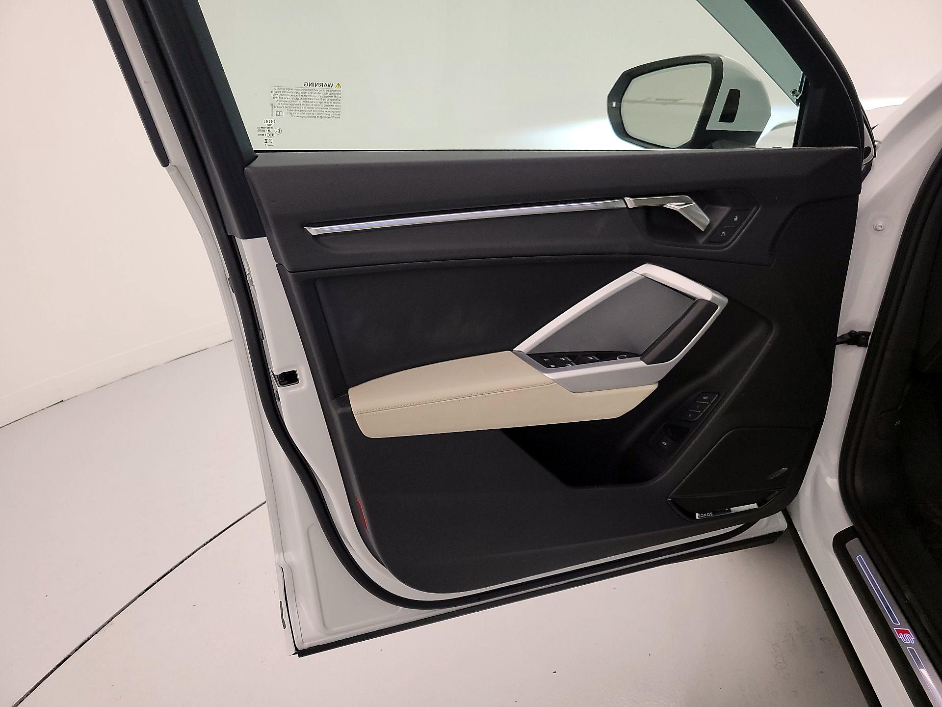 Thumbnail: 2025 Audi Q3 - 12