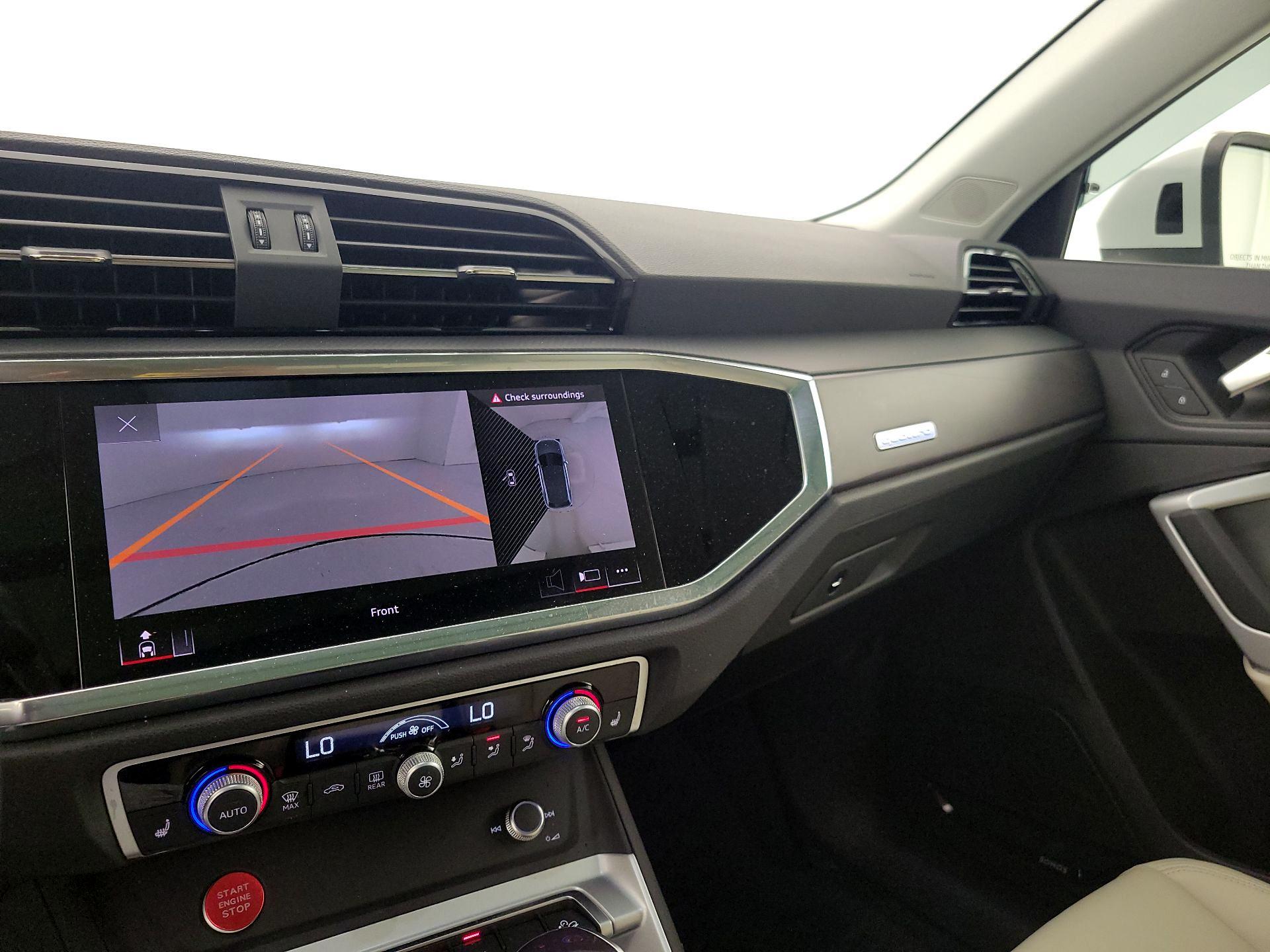 Thumbnail: 2025 Audi Q3 - 15