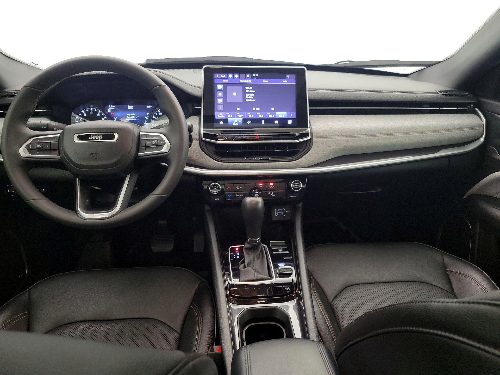 Thumbnail: 2023 Jeep Compass - 9