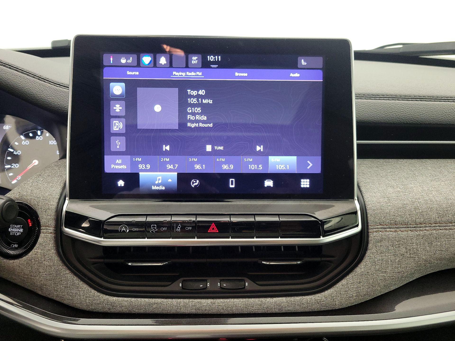 Thumbnail: 2023 Jeep Compass - 15