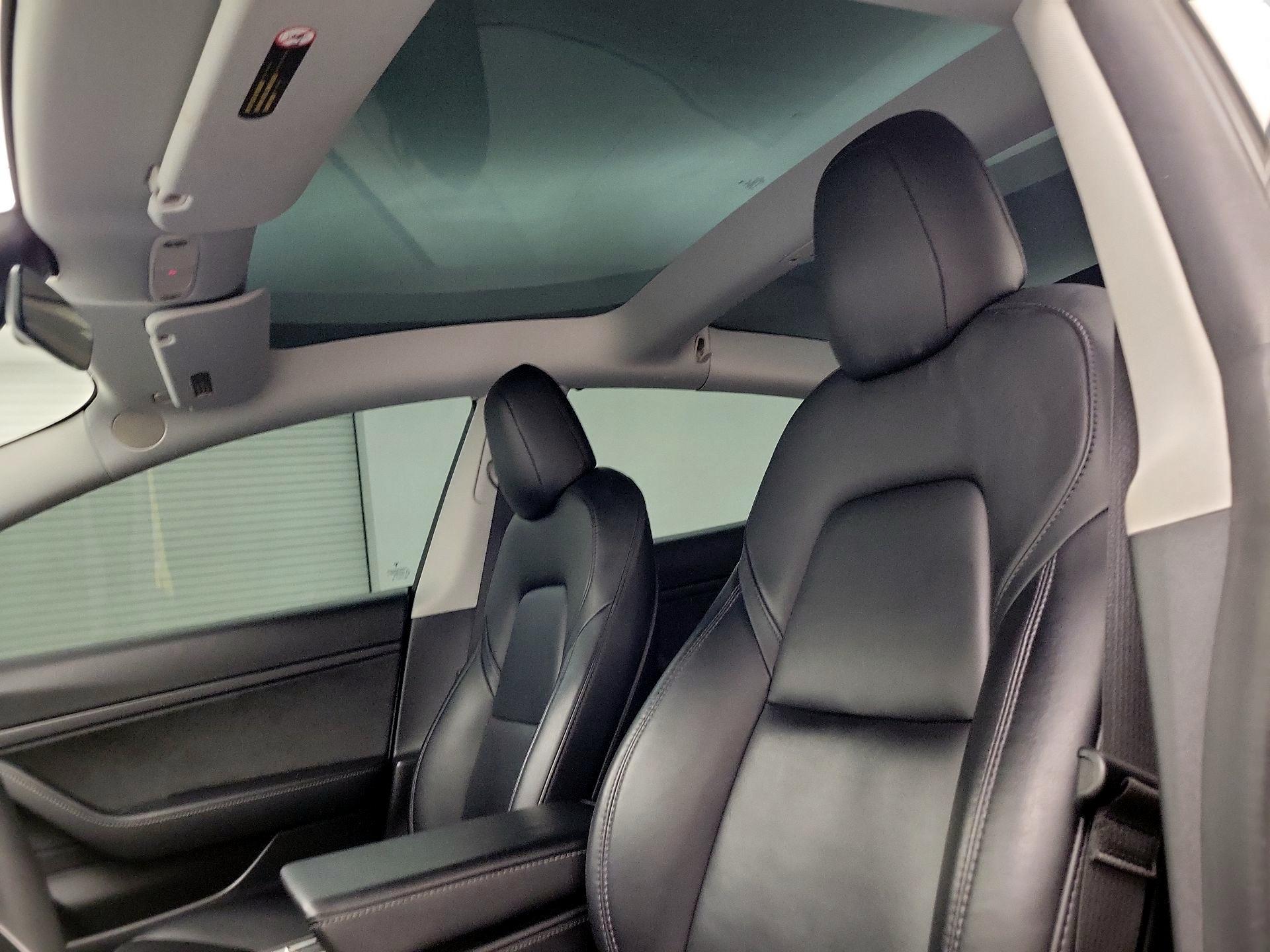 Thumbnail: 2021 Tesla Model 3 - 19