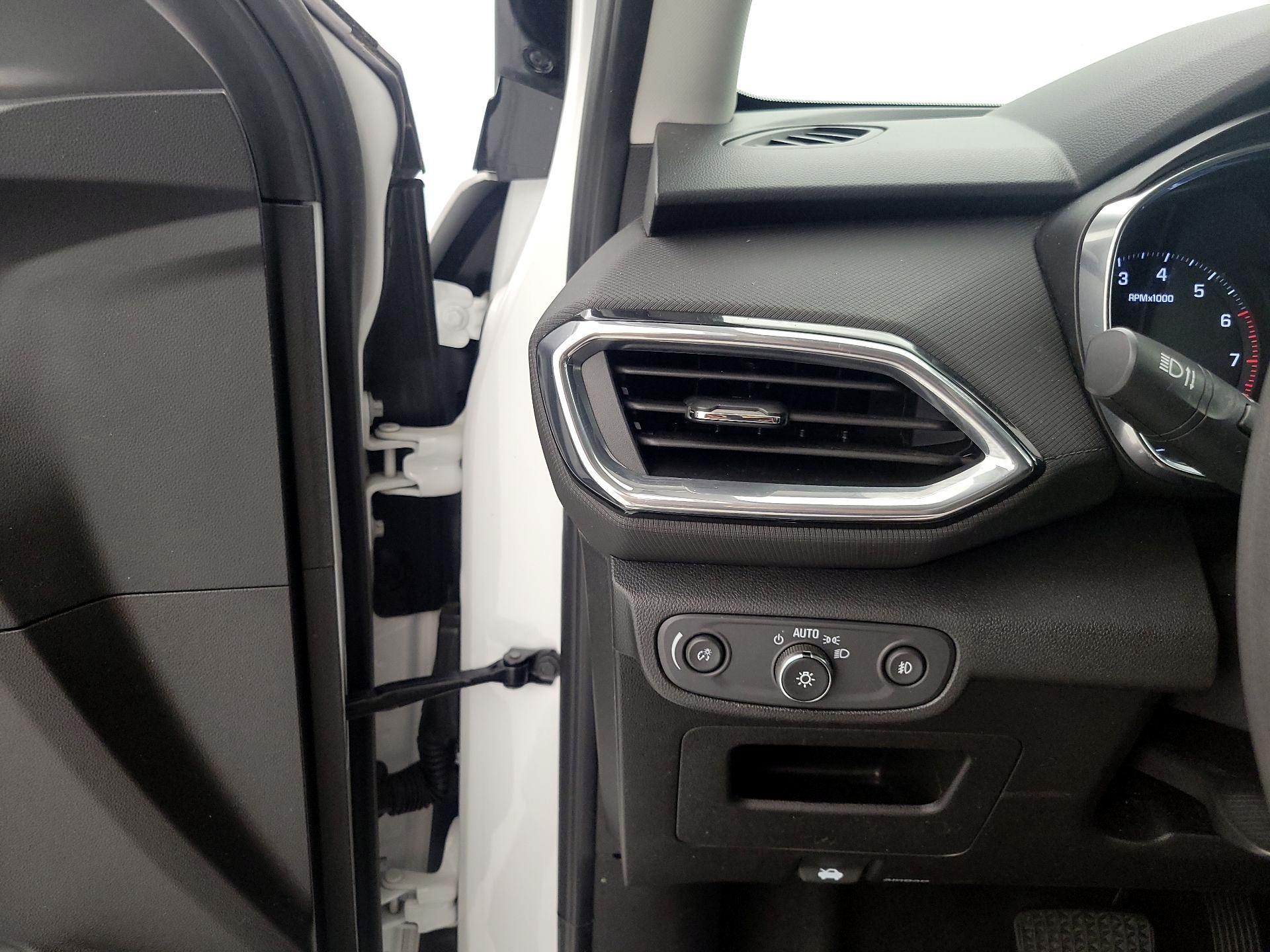 Thumbnail: 2021 Chevrolet TrailBlazer - 13