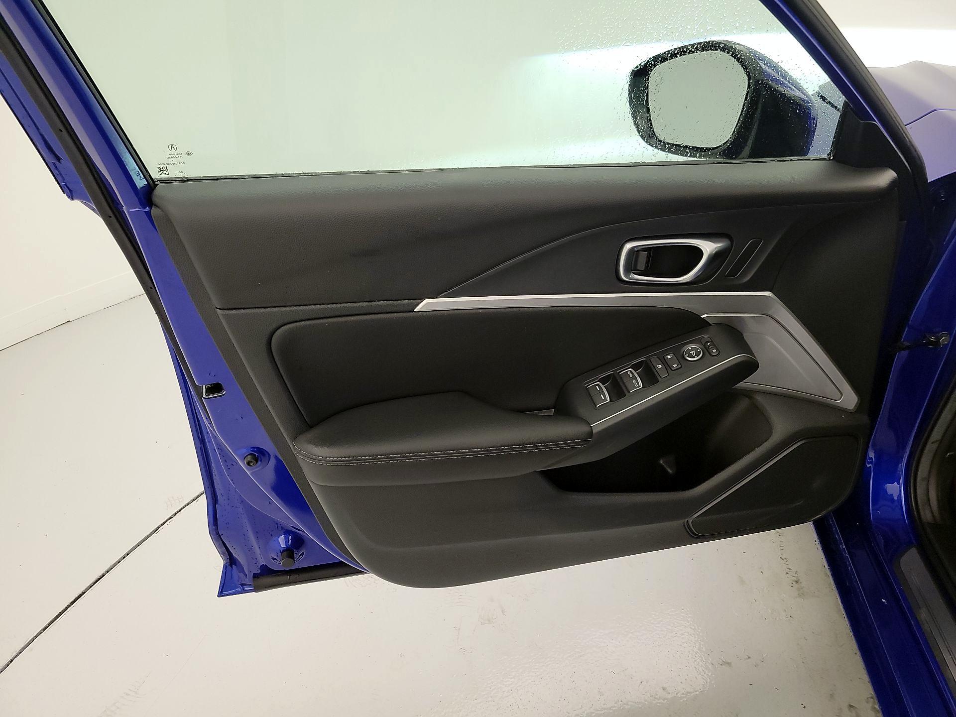 Thumbnail: 2025 Acura Integra - 12