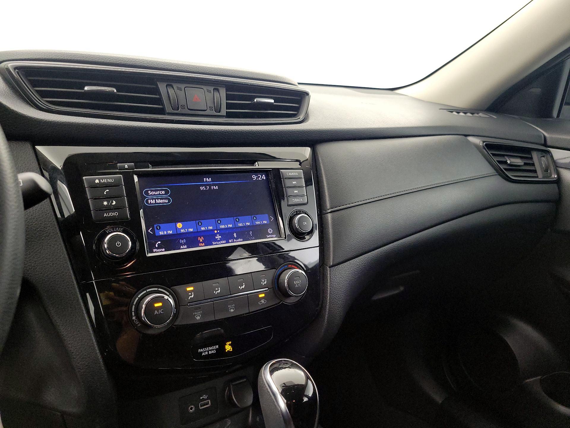 Thumbnail: 2018 Nissan Rogue - 15