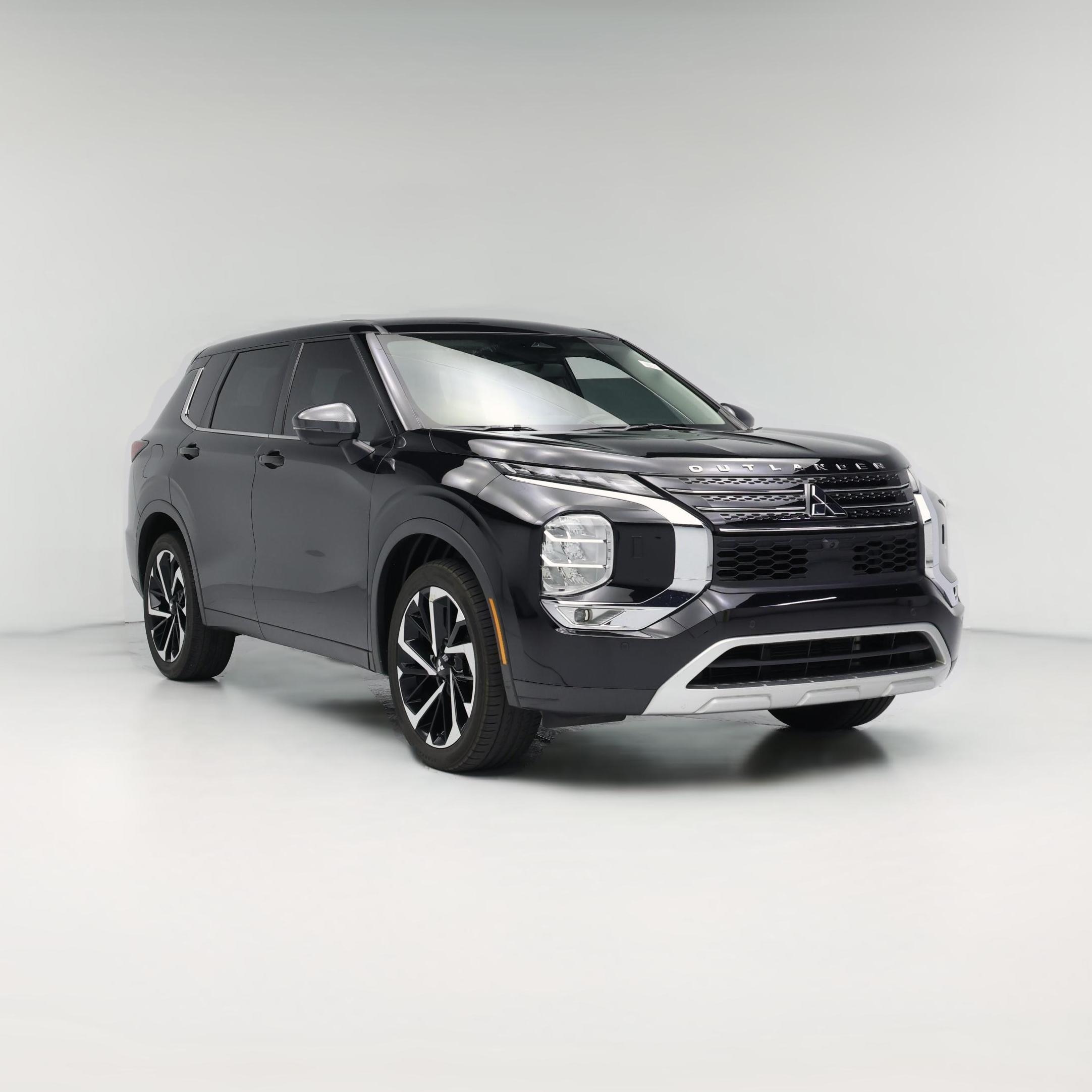 Thumbnail: 2022 Mitsubishi Outlander - 1
