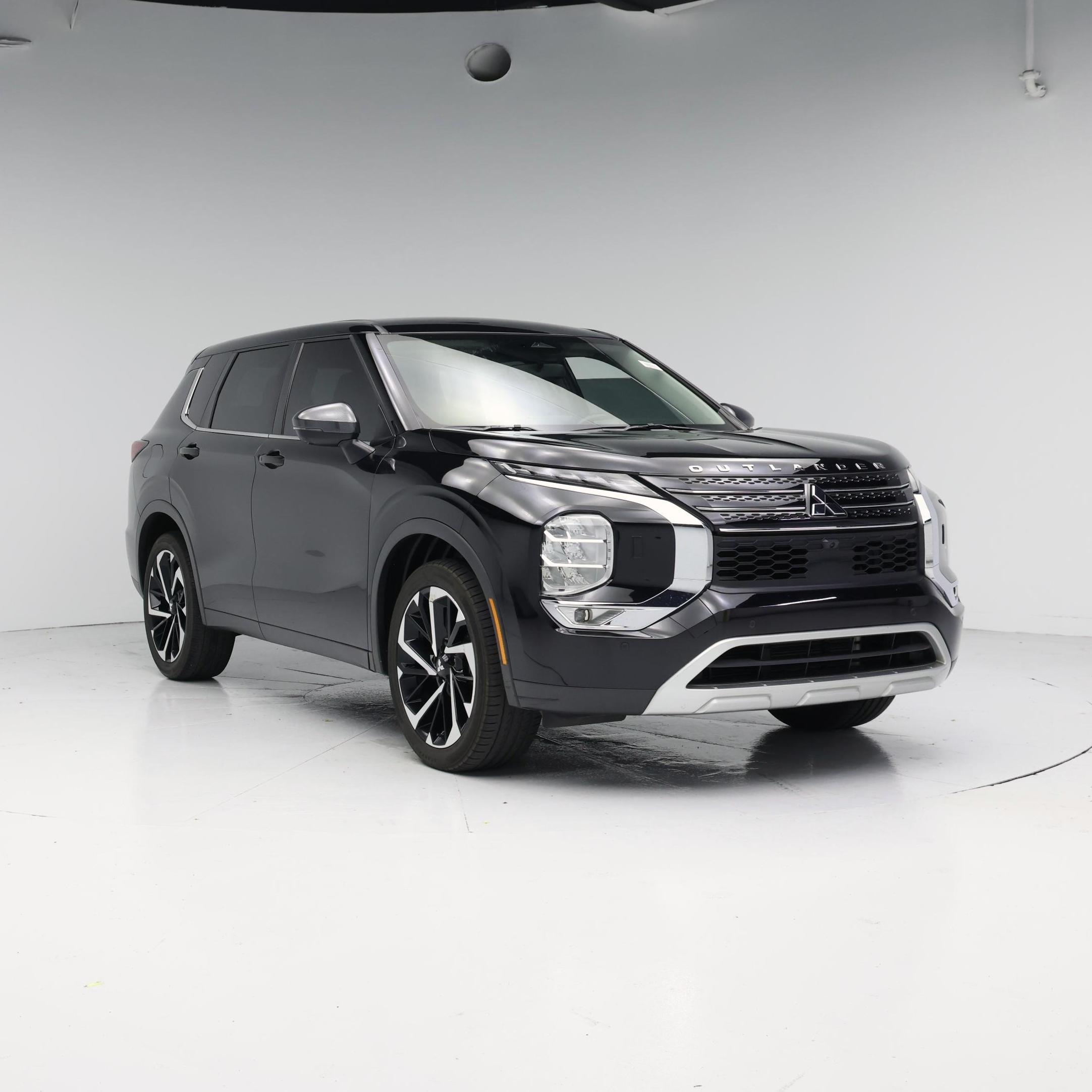 Black 2022 Mitsubishi Outlander SUV / Crossover All-Wheel Drive Automatic