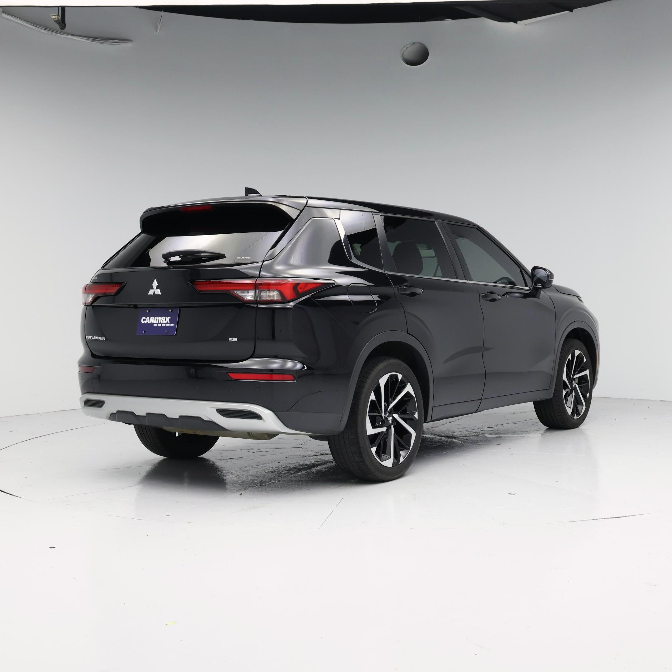 Thumbnail: 2022 Mitsubishi Outlander - 8