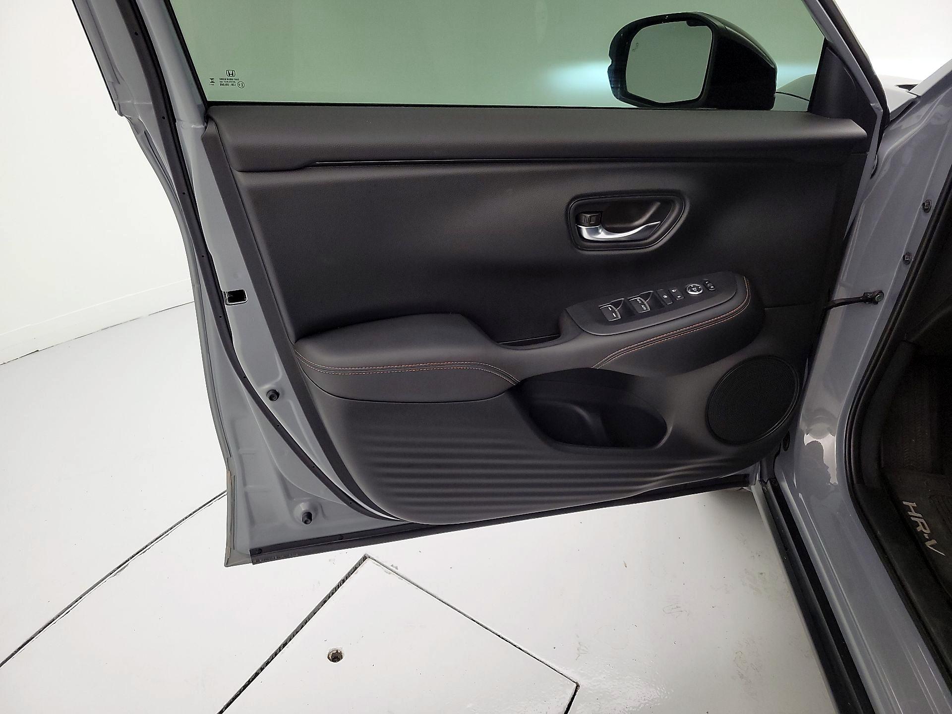 Thumbnail: 2025 Honda HR-V - 12