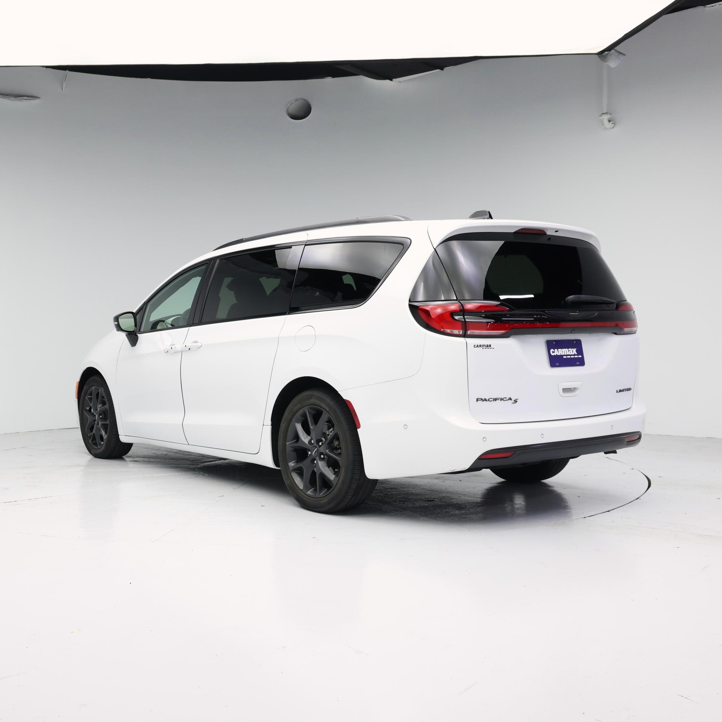 Thumbnail: 2024 Chrysler Pacifica - 2