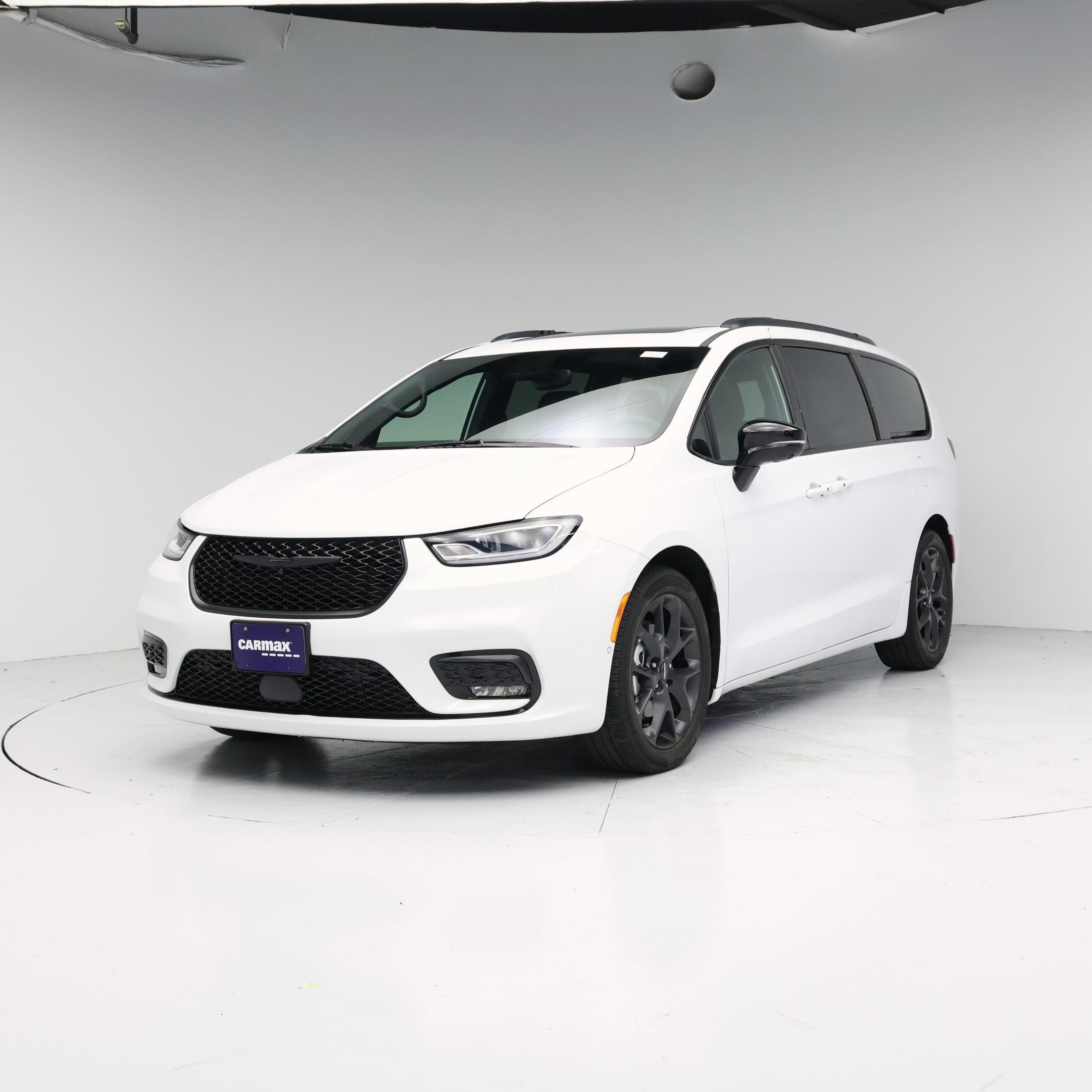 Thumbnail: 2024 Chrysler Pacifica - 4