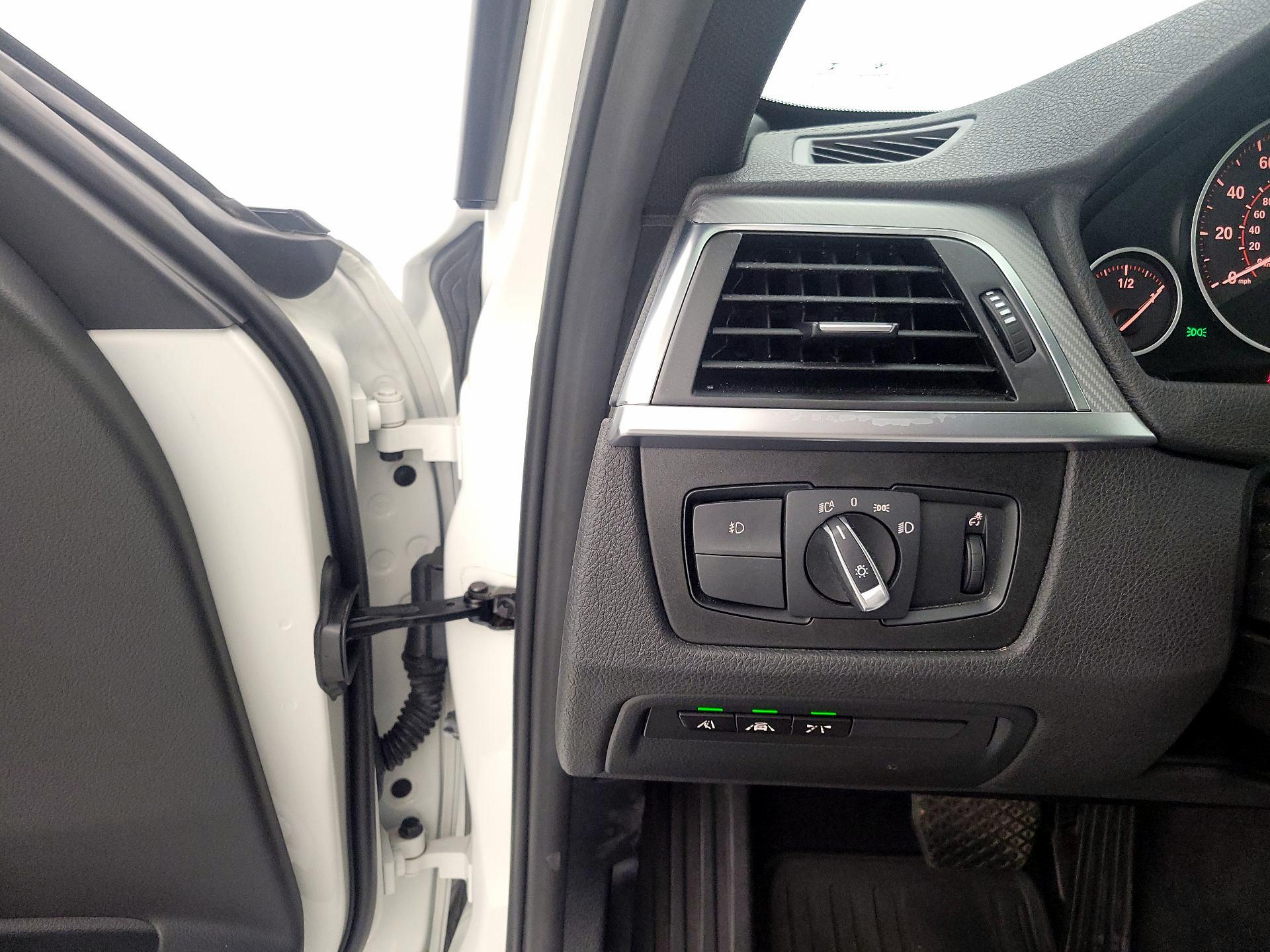 Thumbnail: 2018 BMW 3 Series - 13