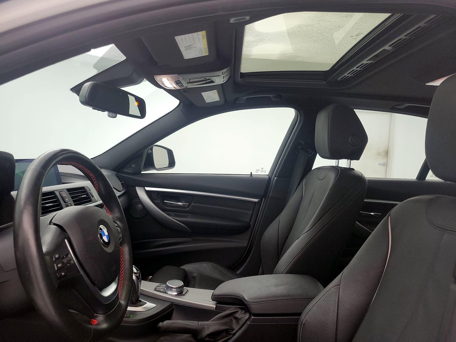 Thumbnail: 2018 BMW 3 Series - 20