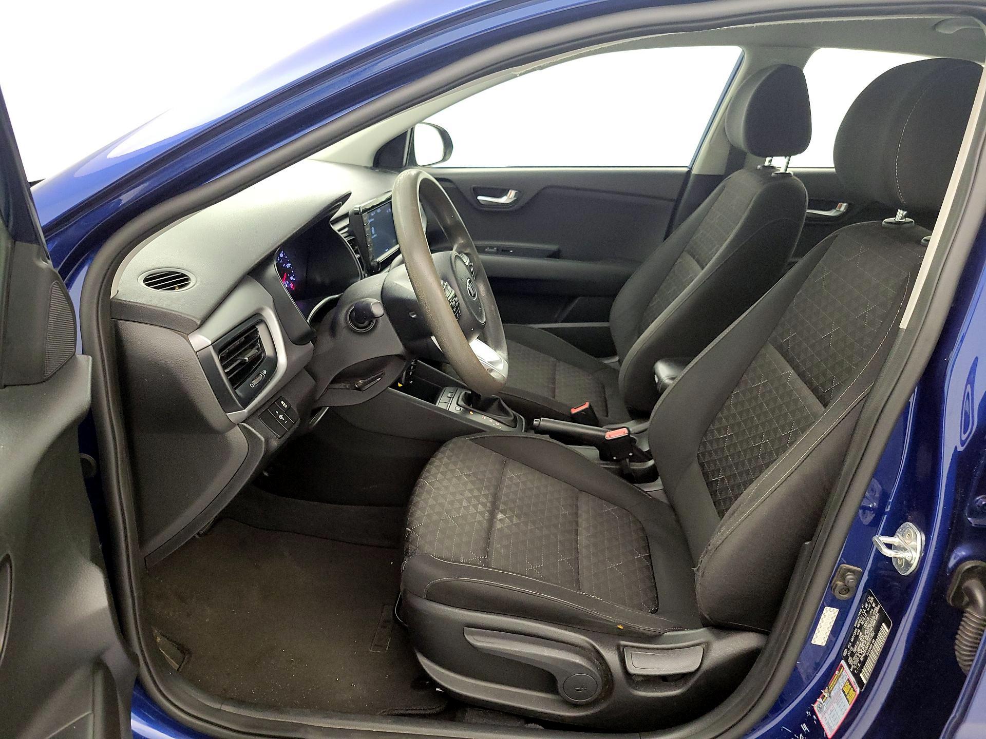 Thumbnail: 2019 Kia Rio - 11