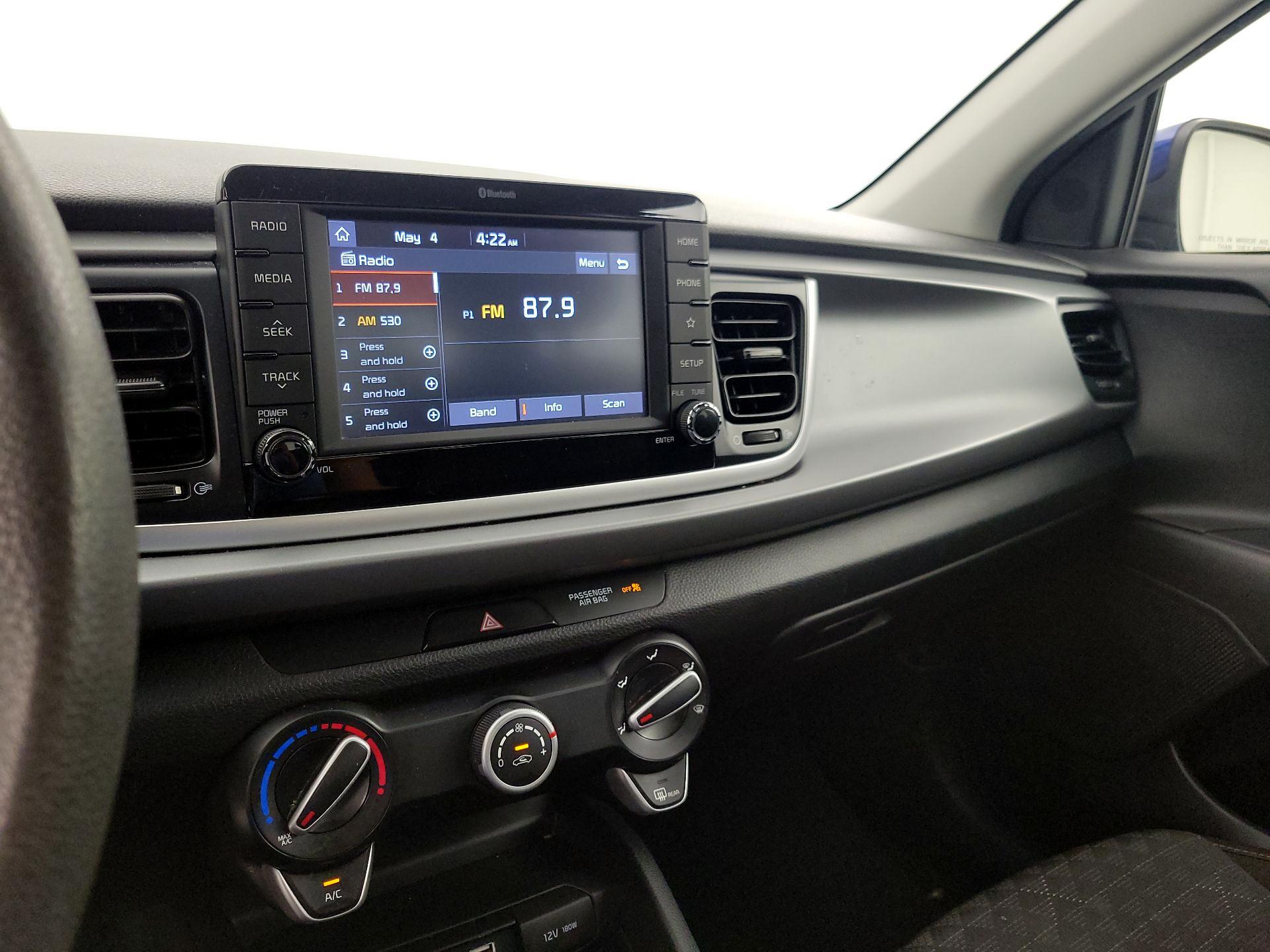 Thumbnail: 2019 Kia Rio - 15