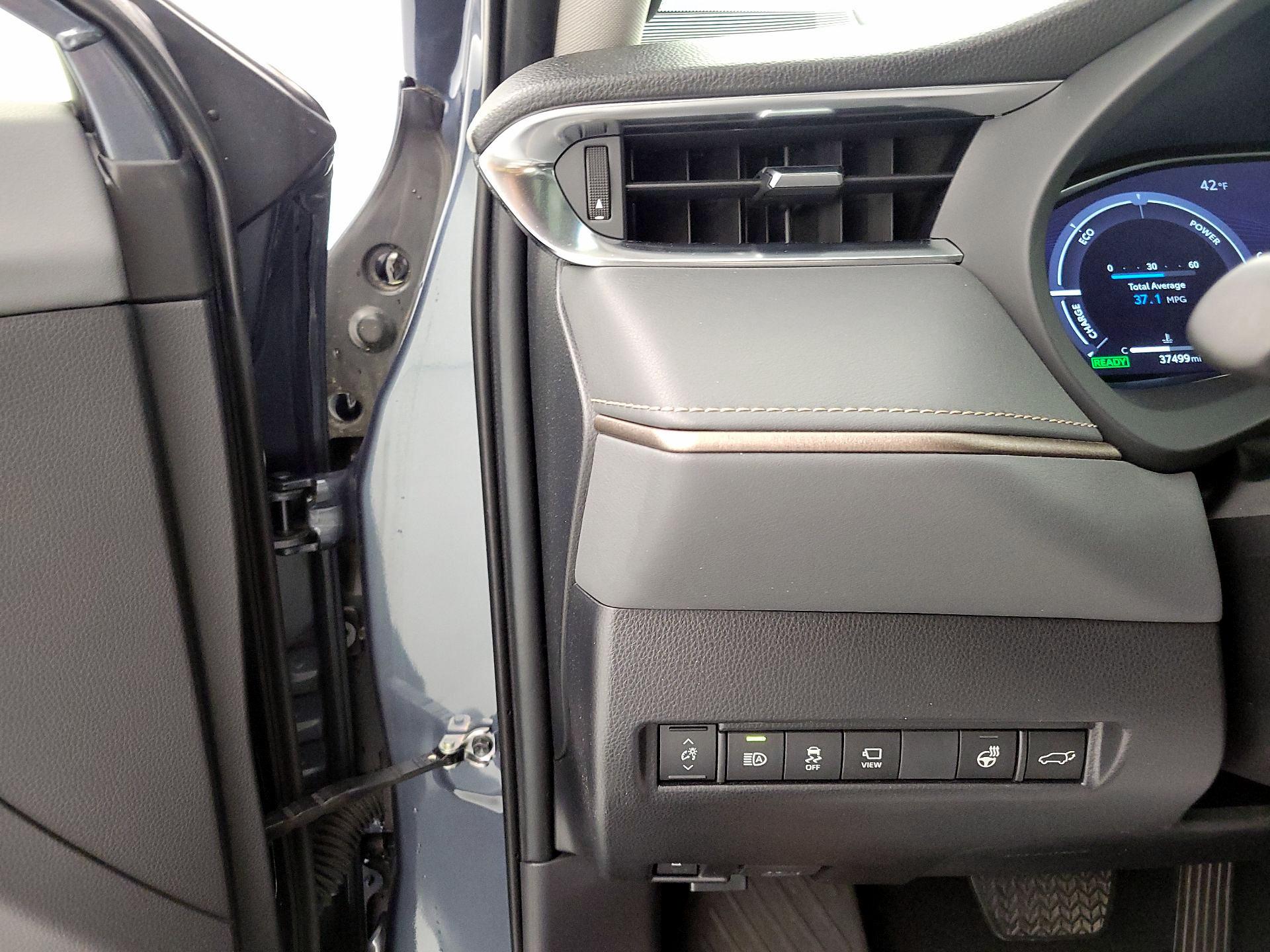 Thumbnail: 2023 Toyota Venza - 13