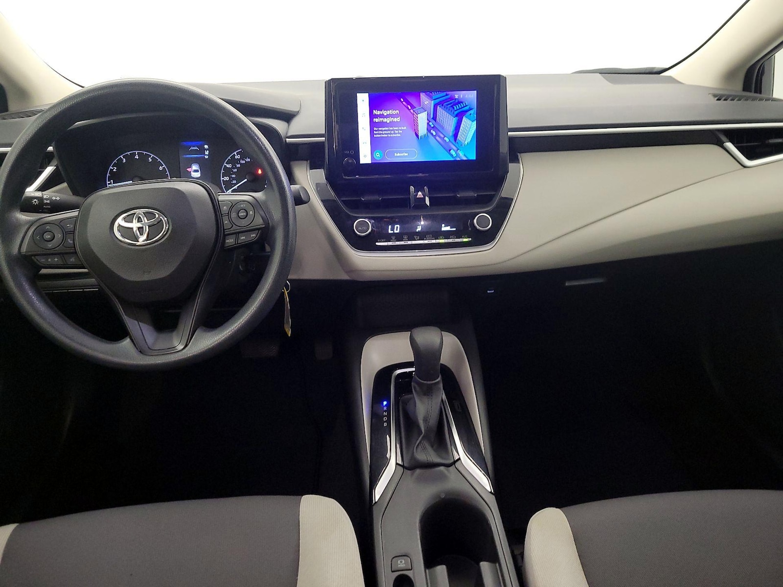 2024 Toyota Corolla LE - Photo 10