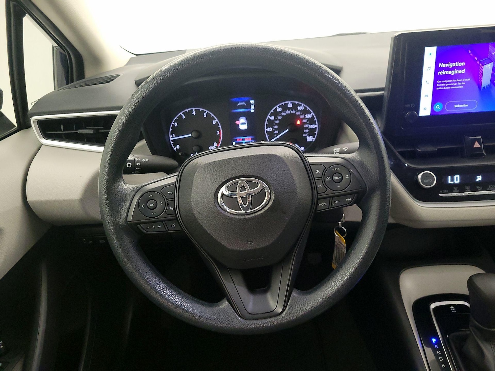 2024 Toyota Corolla LE - Photo 11