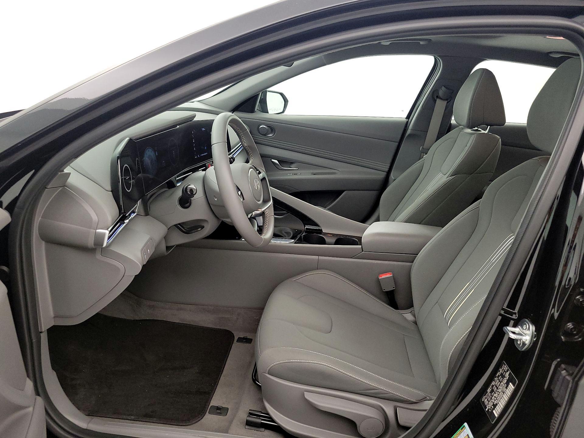 Thumbnail: 2024 Hyundai Elantra - 11