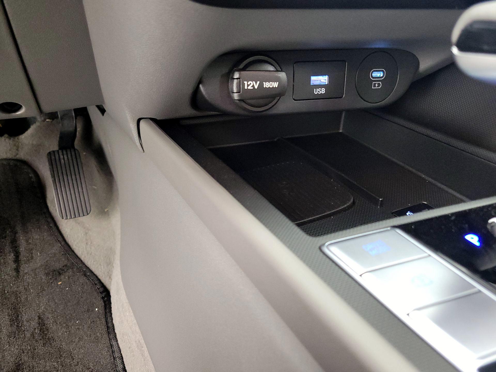 Thumbnail: 2024 Hyundai Elantra - 19