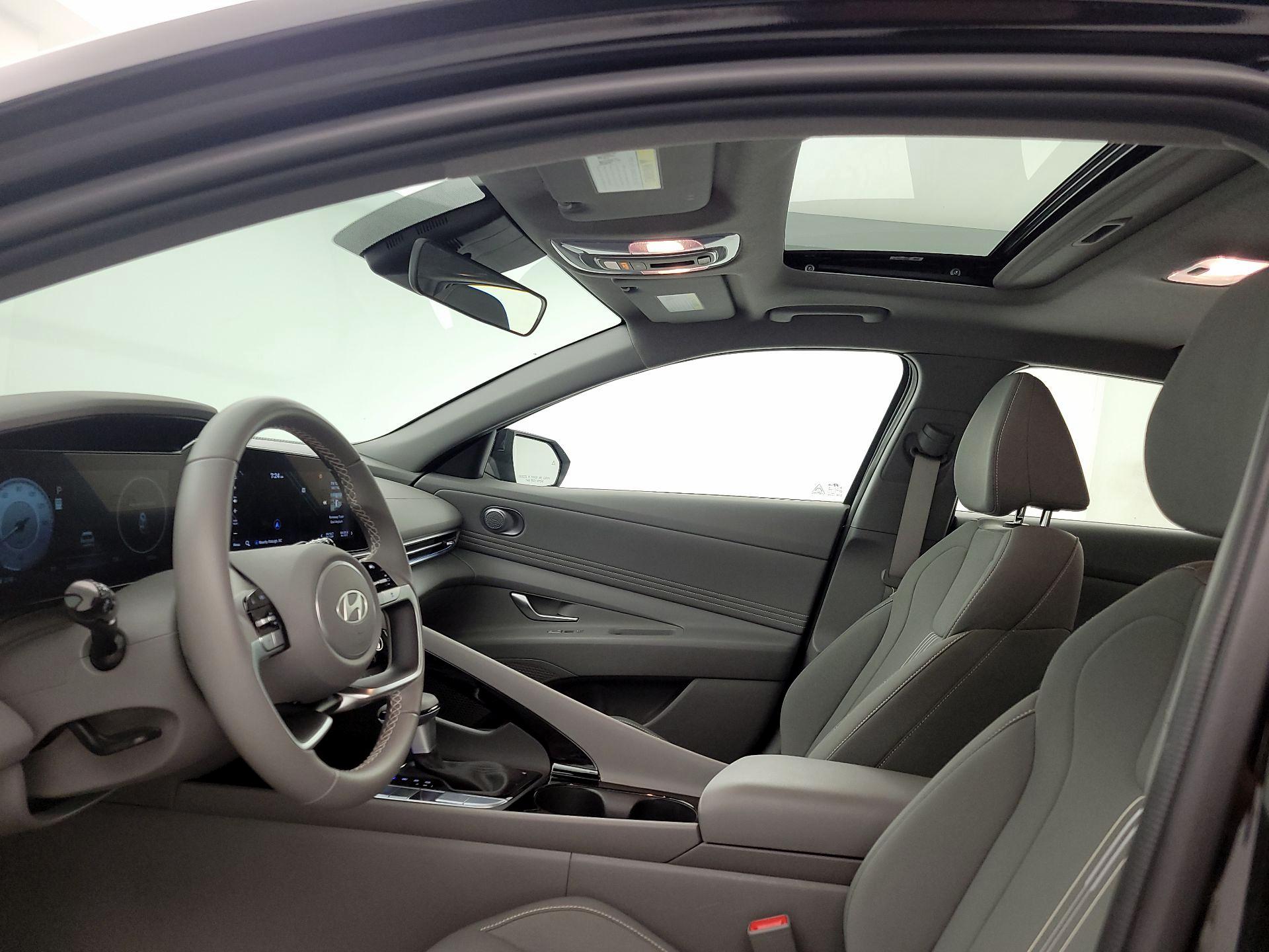 Thumbnail: 2024 Hyundai Elantra - 20