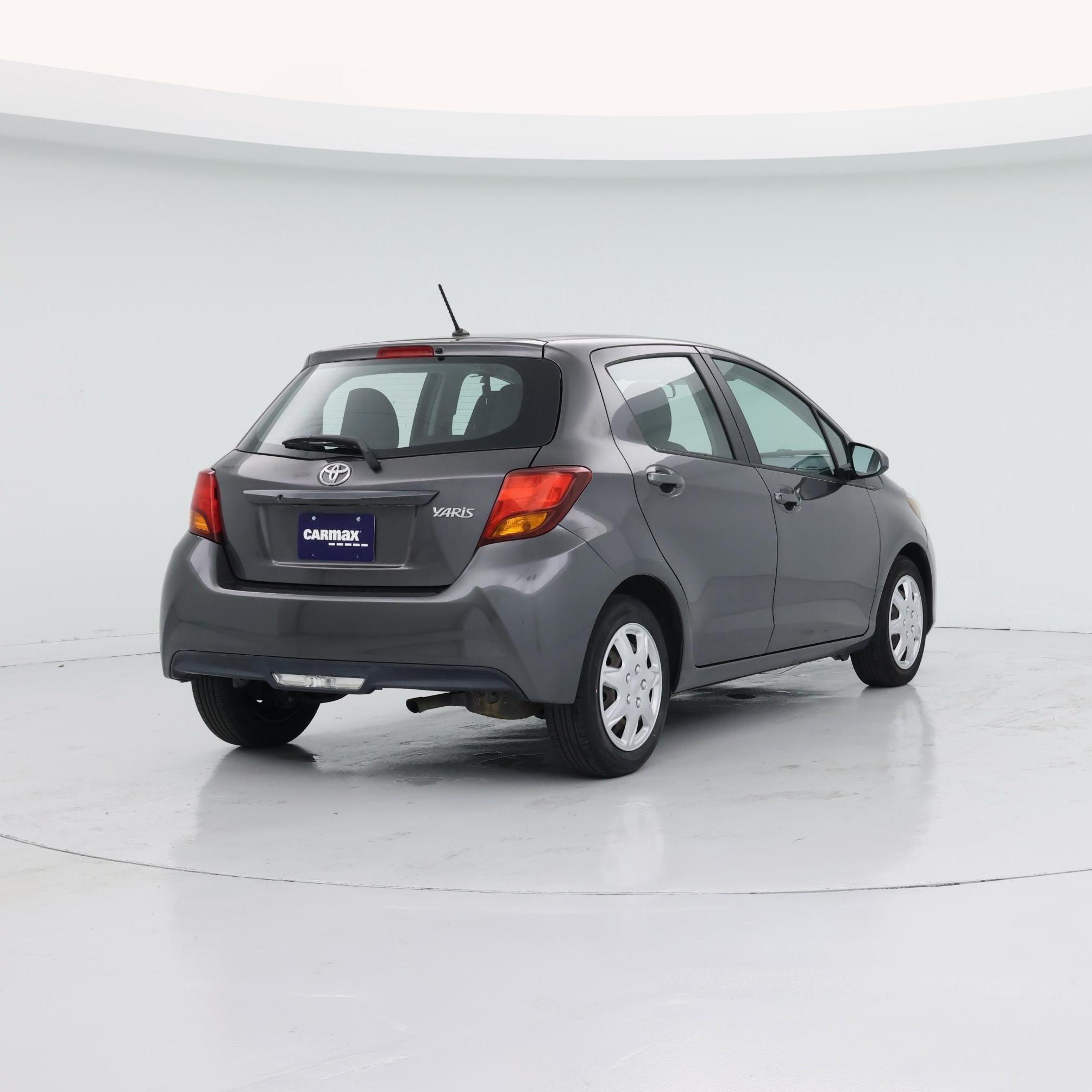 Thumbnail: 2015 Toyota Yaris - 8