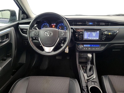 Steering Wheel & Instrument Cluster (On)