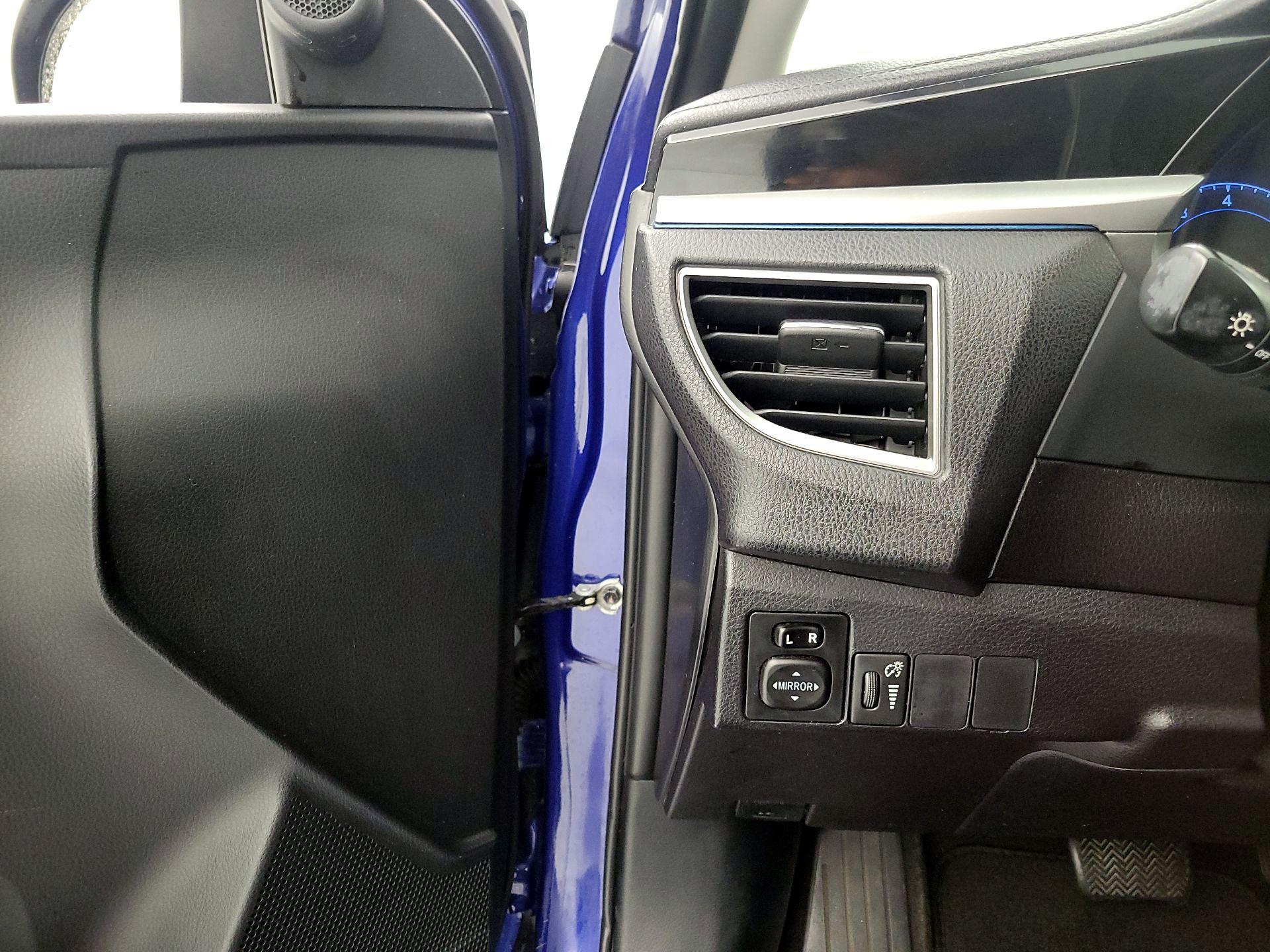 Thumbnail: 2015 Toyota Corolla - 13