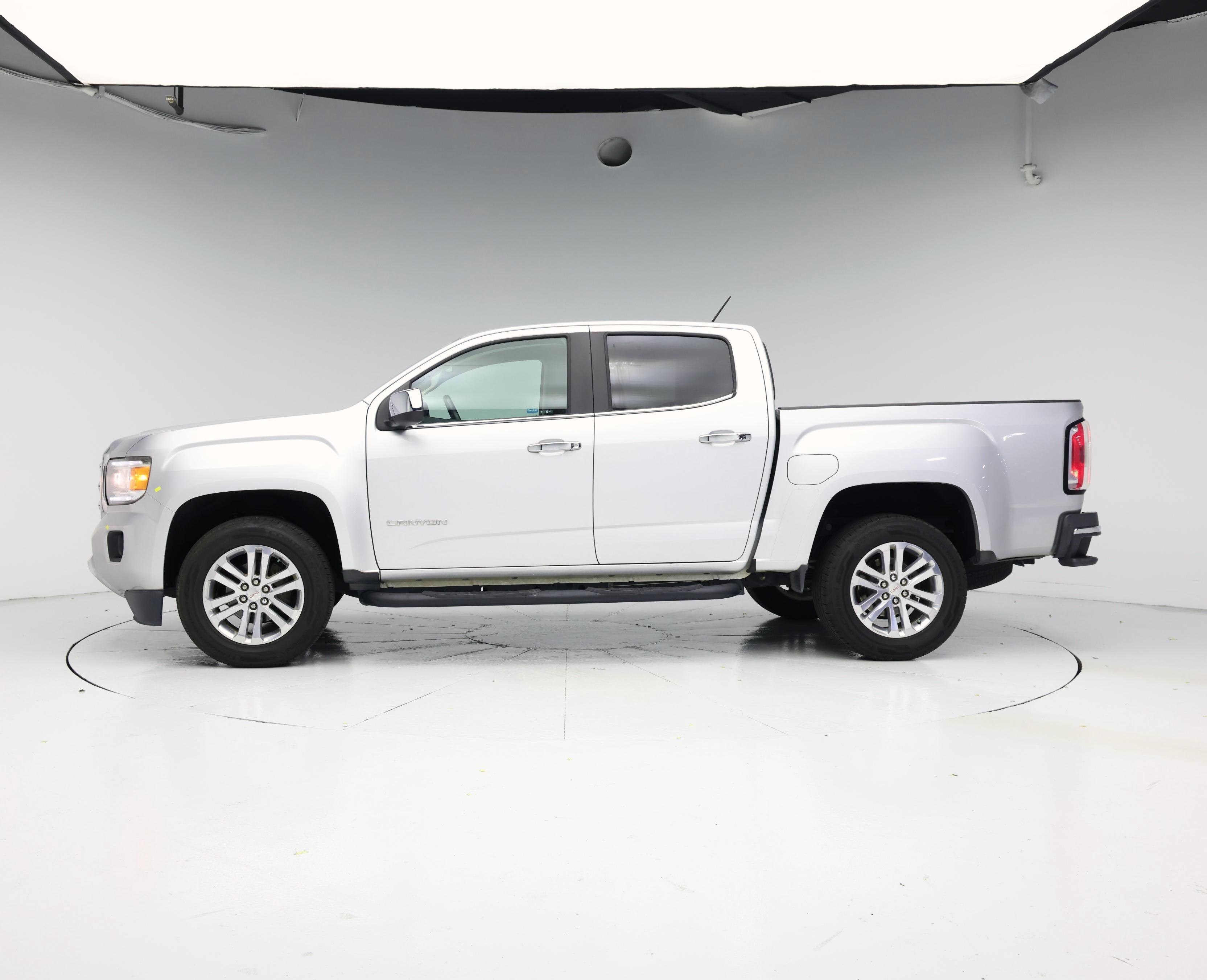 Thumbnail: 2018 GMC Canyon - 3