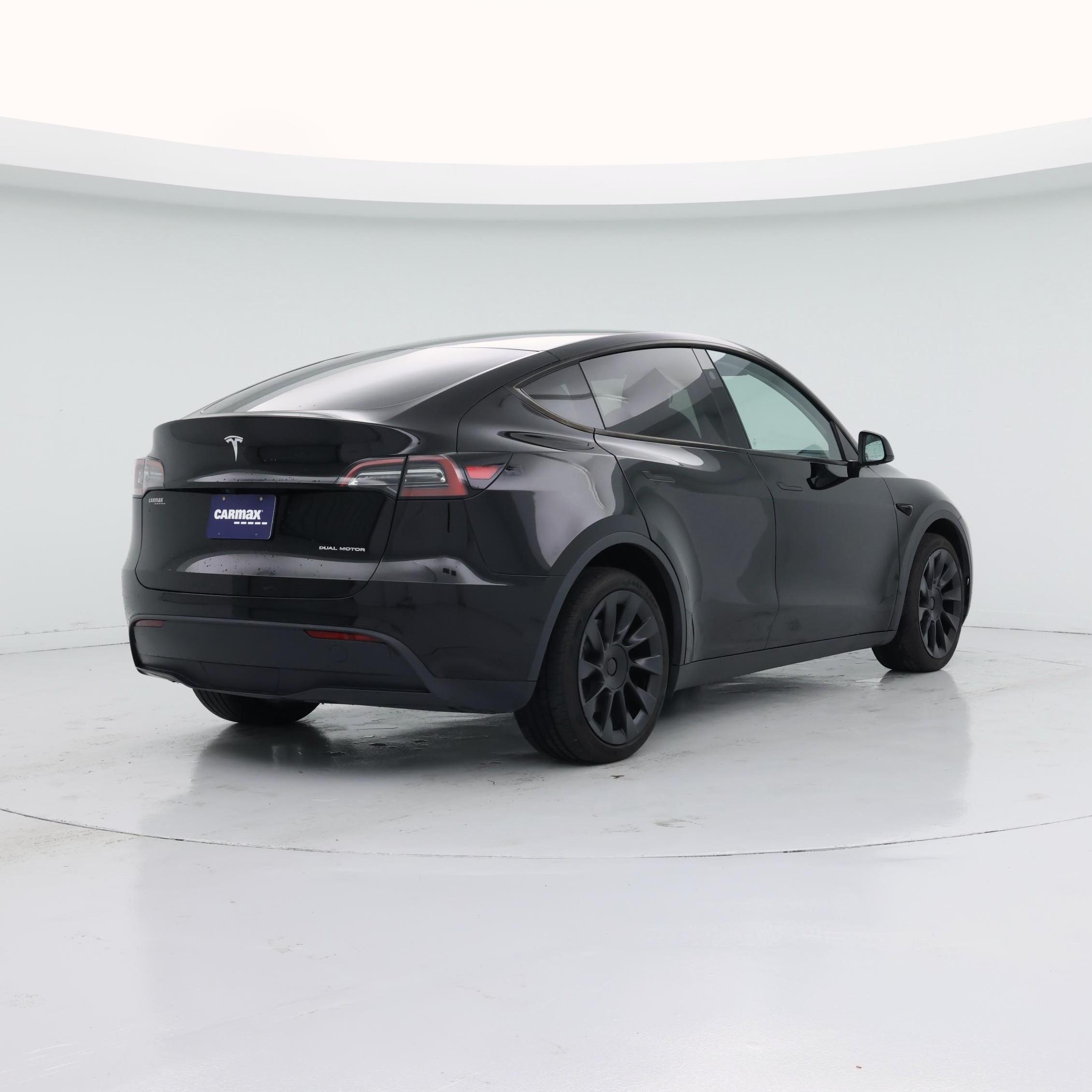 Thumbnail: 2023 Tesla Model Y - 8