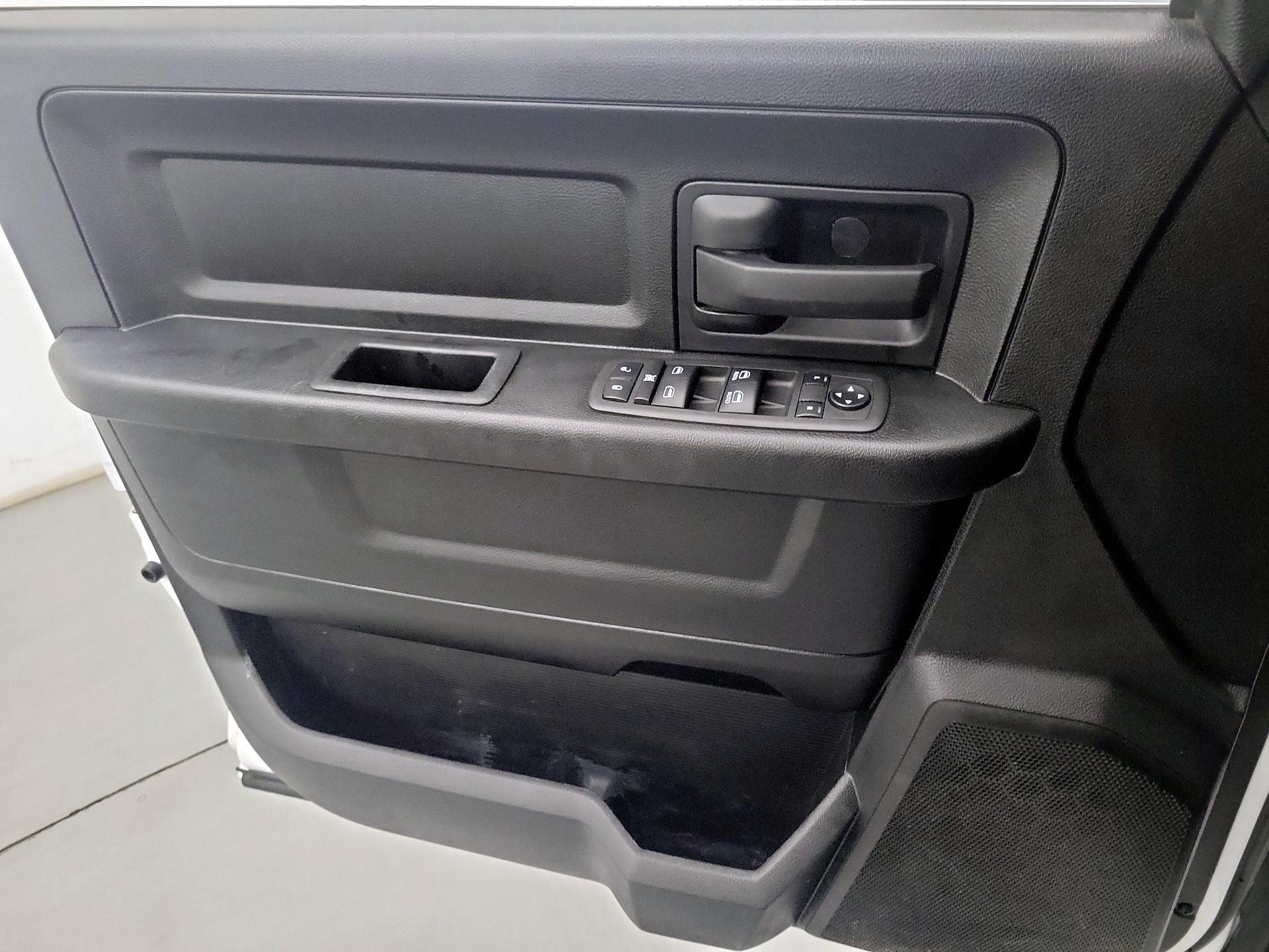 Thumbnail: 2022 RAM 1500 Classic - 12