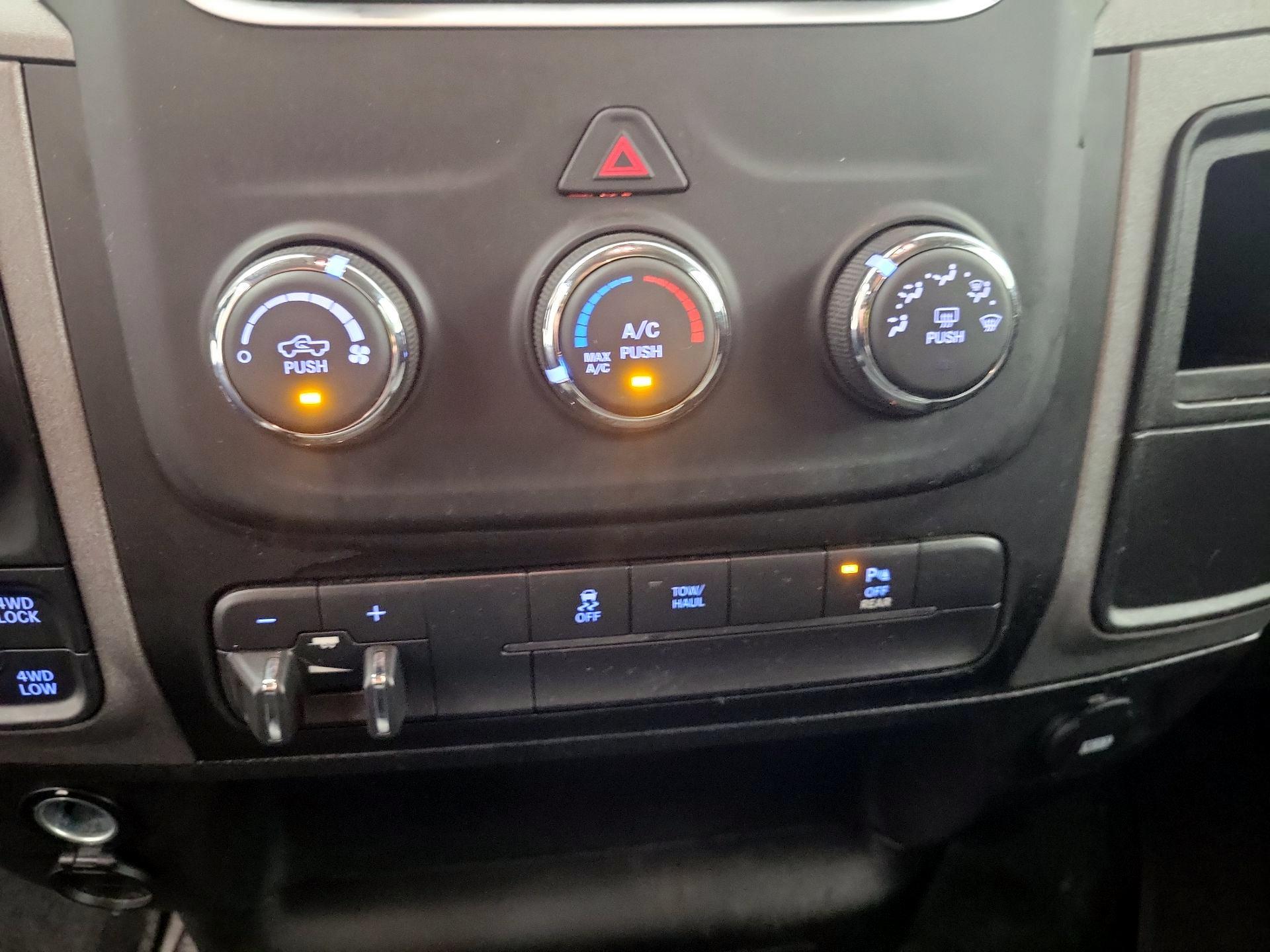Thumbnail: 2022 RAM 1500 Classic - 16