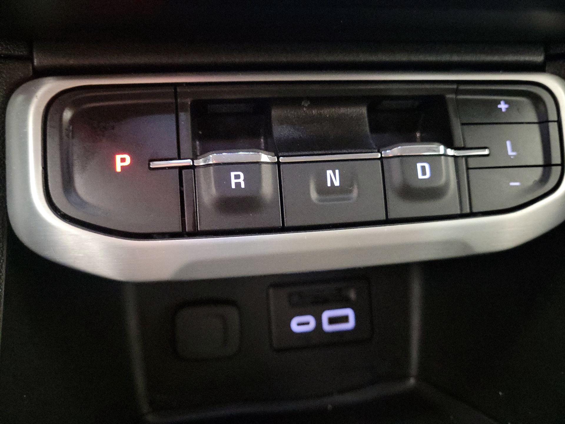 Thumbnail: 2023 GMC Acadia - 17